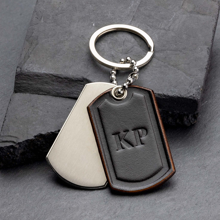 Personalized Elegance: Brown Leather Keyrings - seQua.Shop