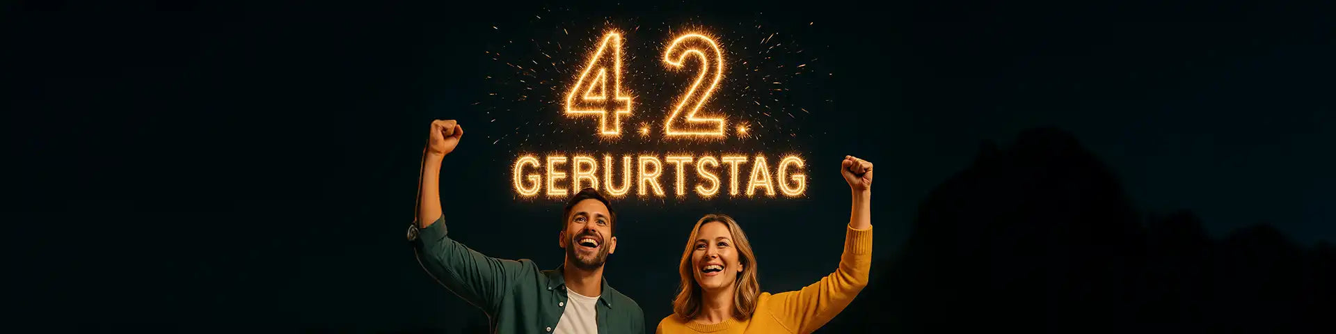 42. Geburtstag – lachendes Paar unter Feuerwerk mit Schriftzug 42. Geburtstag"