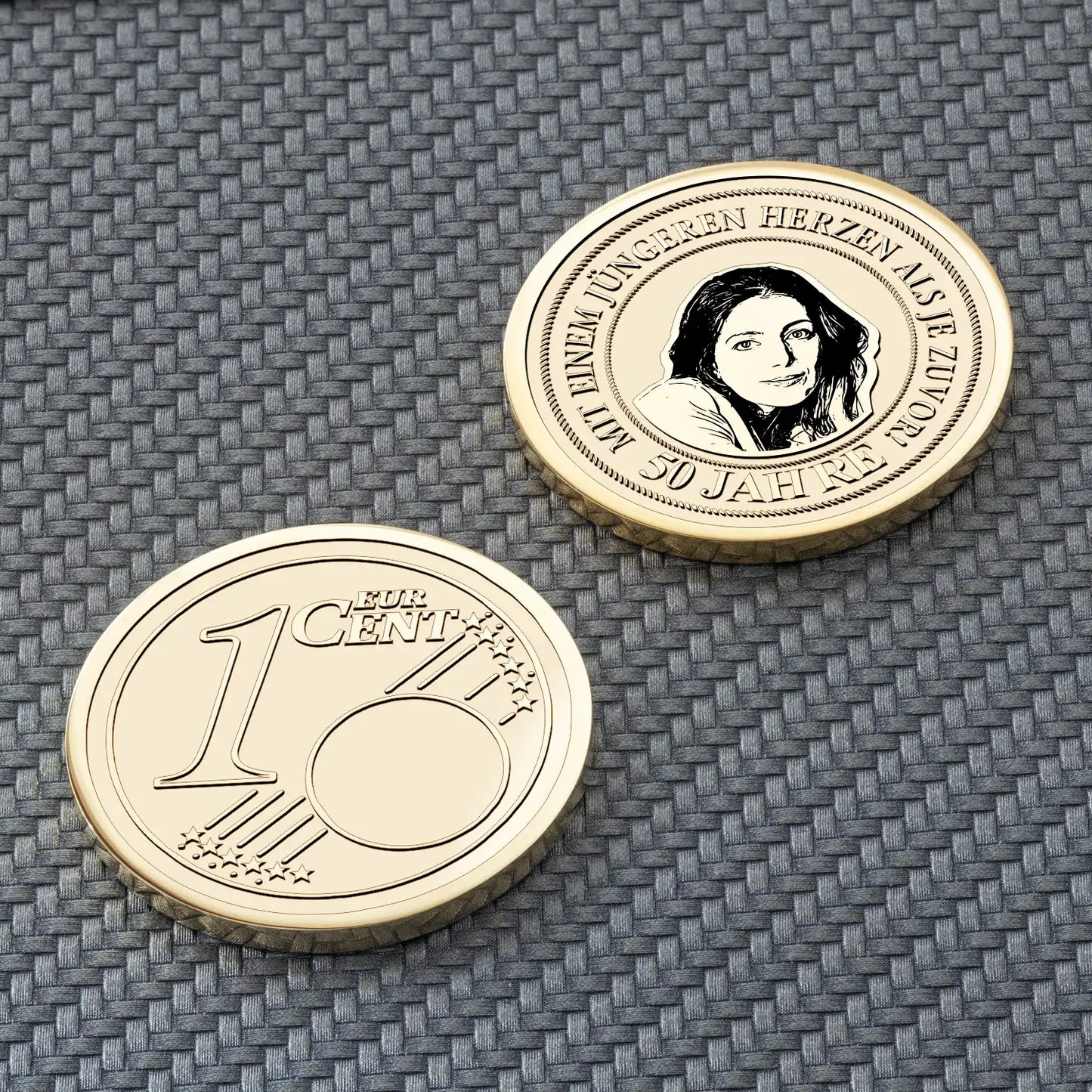 Gravierte 1-Cent-Münze mit Zahl 50 und Wunschtext
