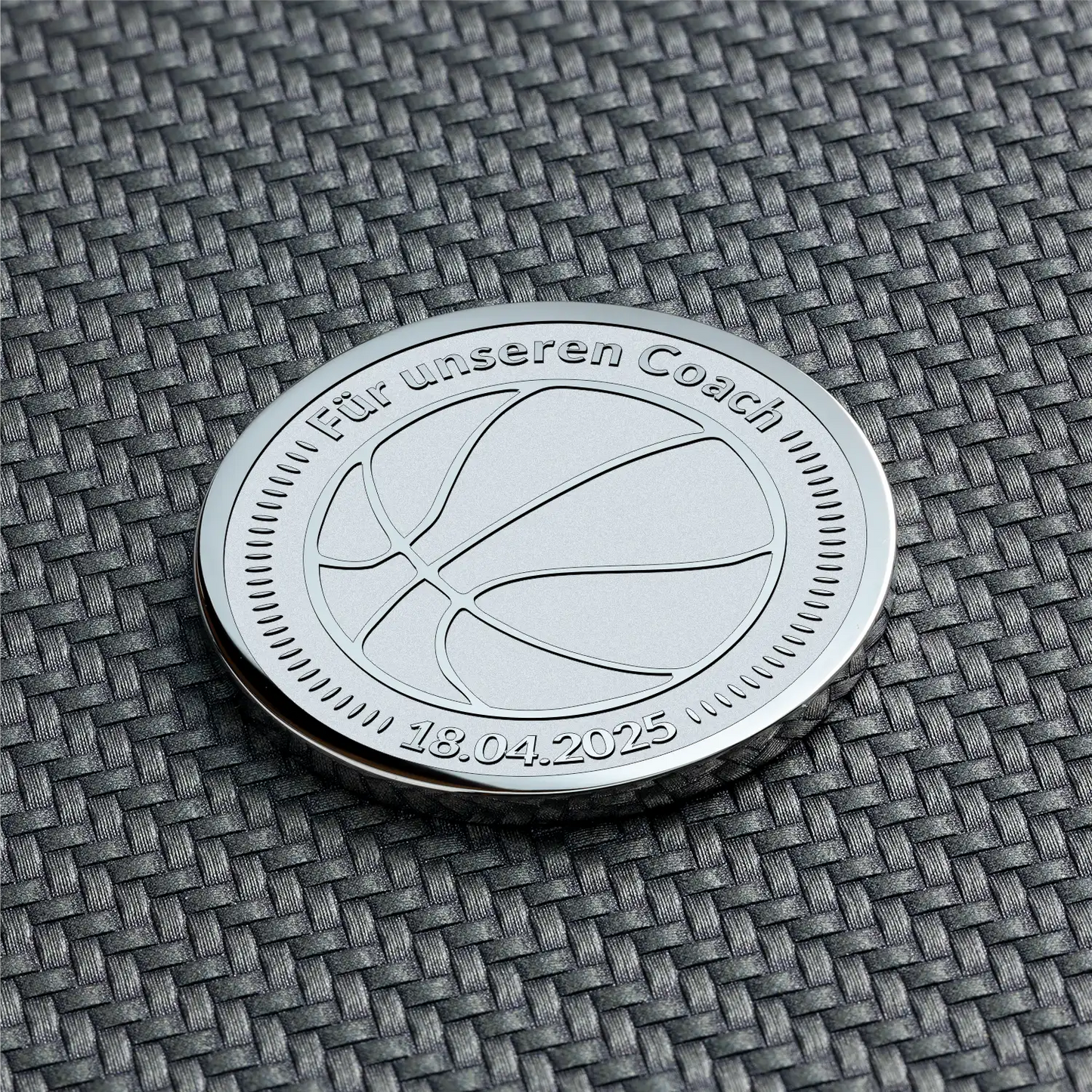 Silberne Basketball-Münze mit personalisierter Gravur „Für unseren Coach“