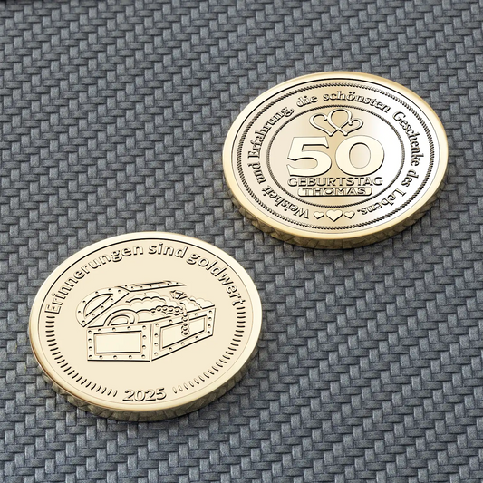 Gravierte Münze mit Schatztruhe-Symbol und persönlicher Jubiläumsgravur
