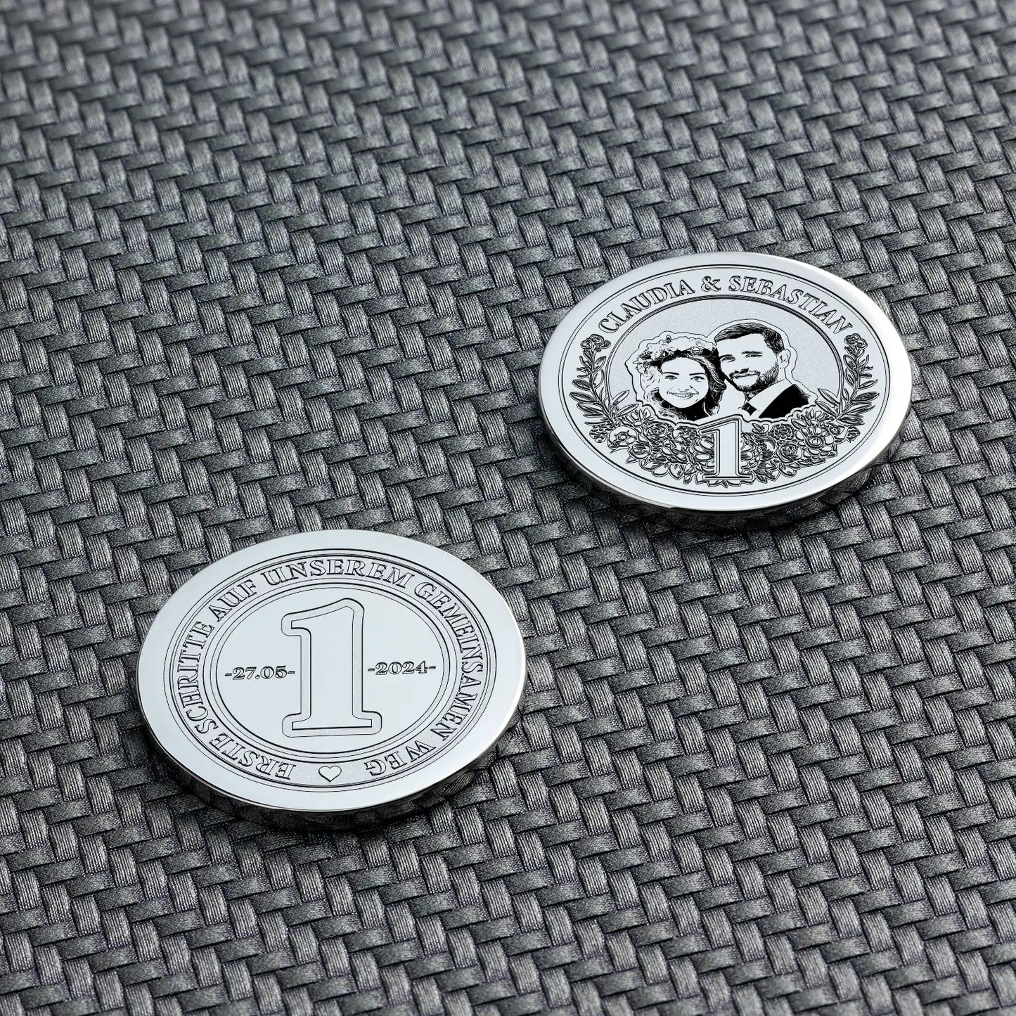 Einzigartige Geschenkidee zum 1. Hochzeitstag: Personalisierte Münze