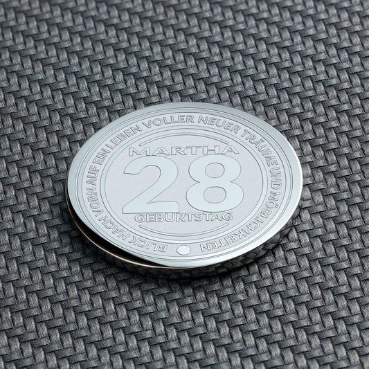 Die perfekte Überraschung zum 28. Geburtstag: Personalisierte Münze