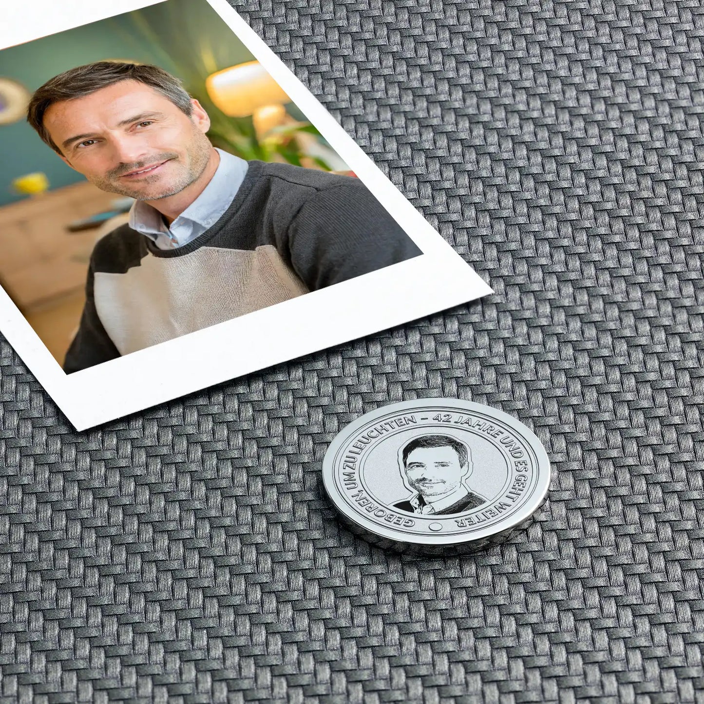 42. Geburtstag Geschenkidee: Personalisierte Münze mit Porträt | seQua.Shop
