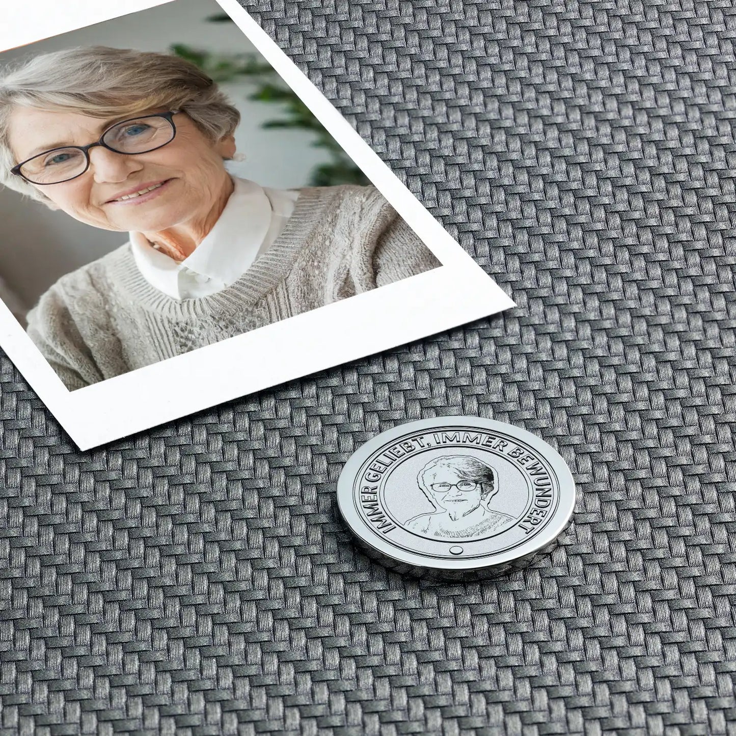 Geschenk zum 73. Geburtstag - Personalisierte Porträt-Münze | seQua.Shop