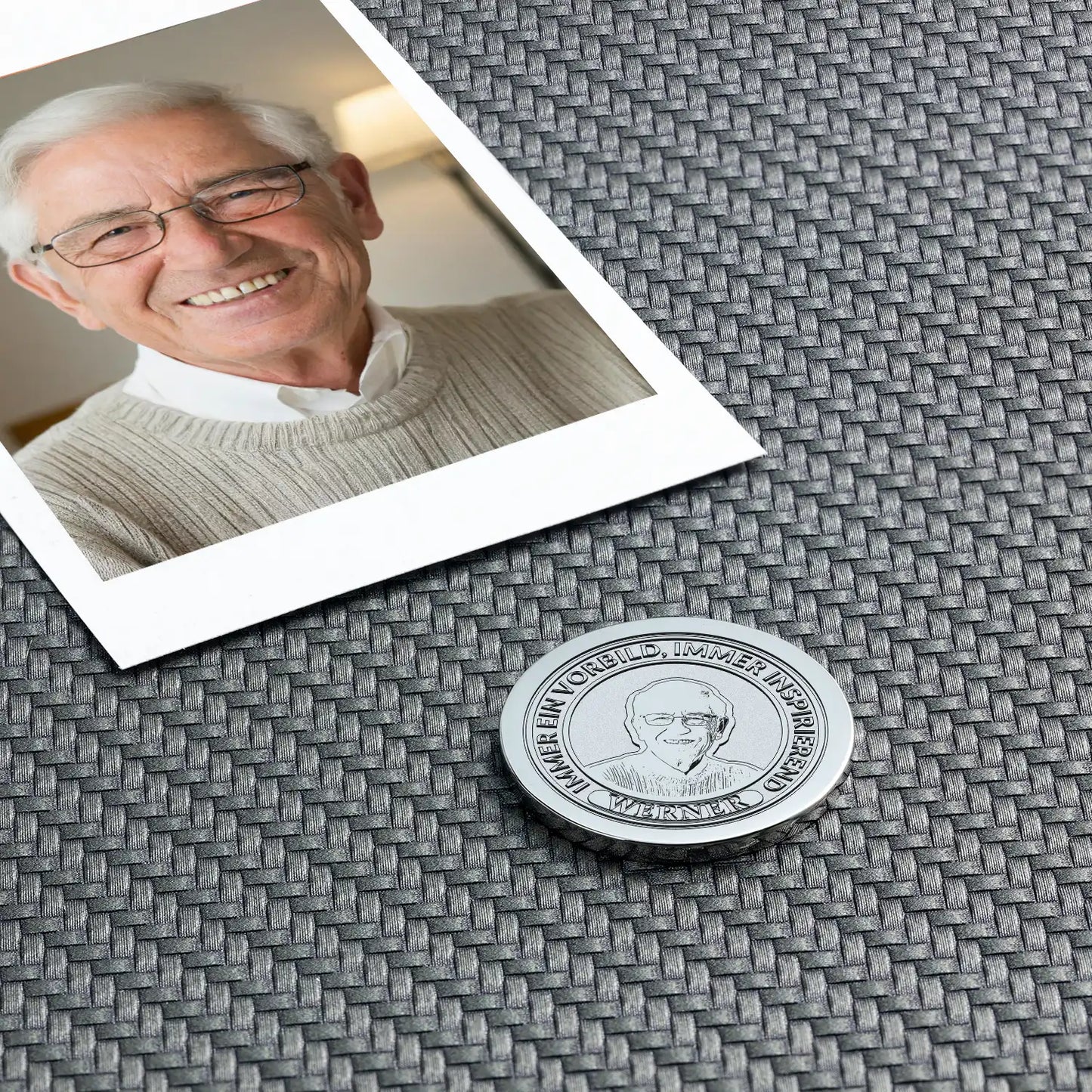 Originelles Geburtstagsgeschenk: Personalisierte Münze zum 77. | seQua.Shop