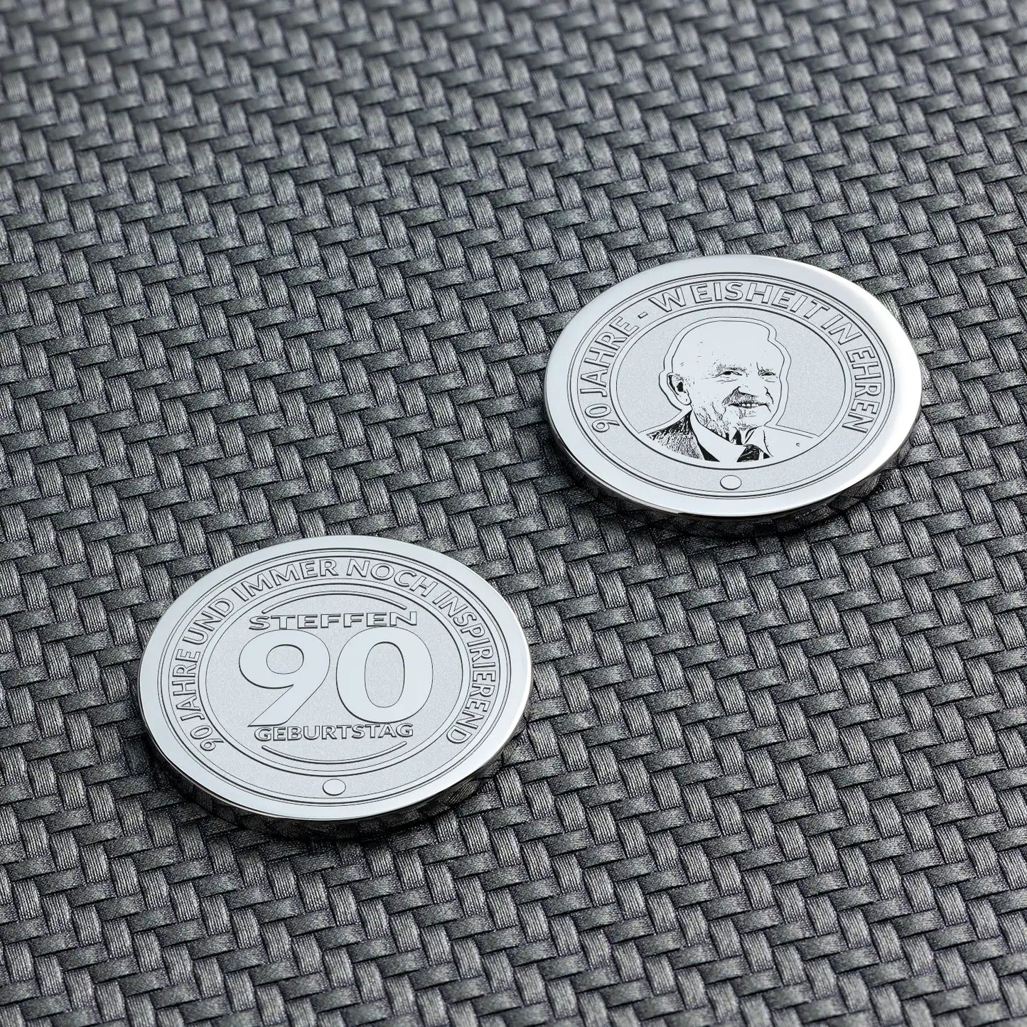 Geschenkidee zum 90. Geburtstag: Personalisierte Geburtstagsmünze | seQua.Shop
