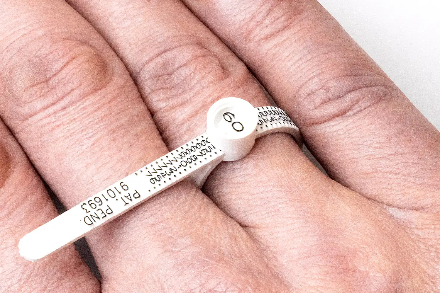 Kostenloser Ringgrößenmesser