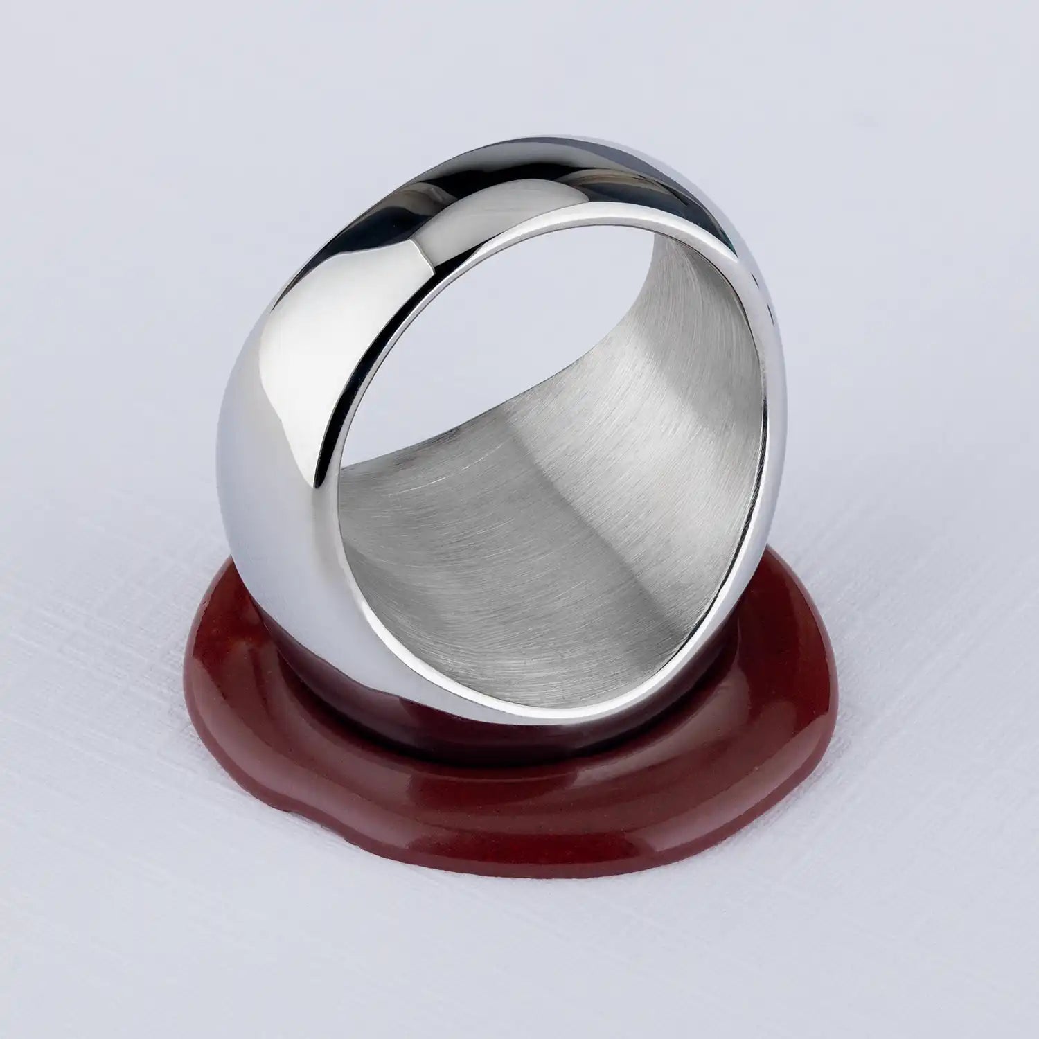 Siegelring mit Siegelplatte aus Edelstahl – polierte Oberfläche, hochwertige Verarbeitung.