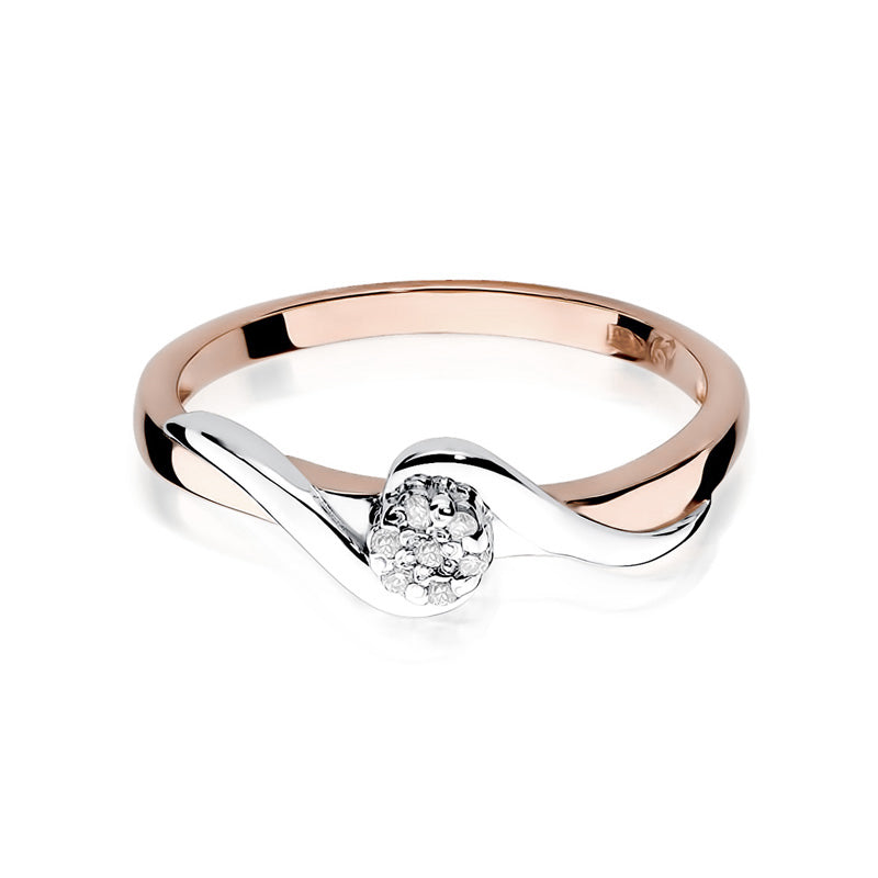 Ein eleganter Verlobungsring aus Roségold 585 mit einer geschwungenen Form. Der Ring ist mit sieben Diamanten in einer Cluster-Fassung verziert, die für ein funkelndes Highlight sorgen.