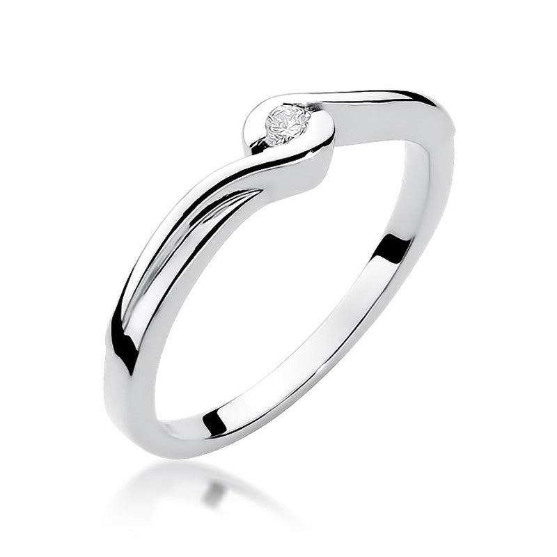 Verlobungsring aus 585er Weißgold mit einem Diamanten, seitliche Ansicht.