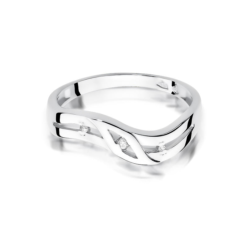 Nahaufnahme eines Verlobungsrings aus 14k Weißgold mit einem geschwungenen Design und einem zentralen Diamanten.