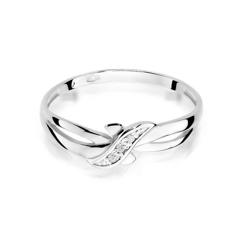 Verlobungsring aus Weißgold 585 mit drei Diamanten in Vorderansicht. Der Ring zeigt ein elegantes, geschwungenes Design mit funkelnden Steinen, die die Vorderseite schmücken.