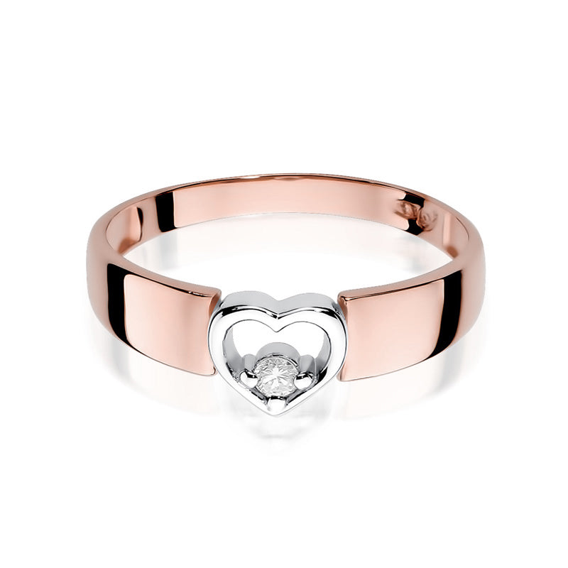 Ein eleganter Verlobungsring aus 585er Roségold, der ein Herzdesign mit einem funkelnden Diamanten präsentiert. Der Ring hat eine glänzende Oberfläche und zeigt exquisite Details.