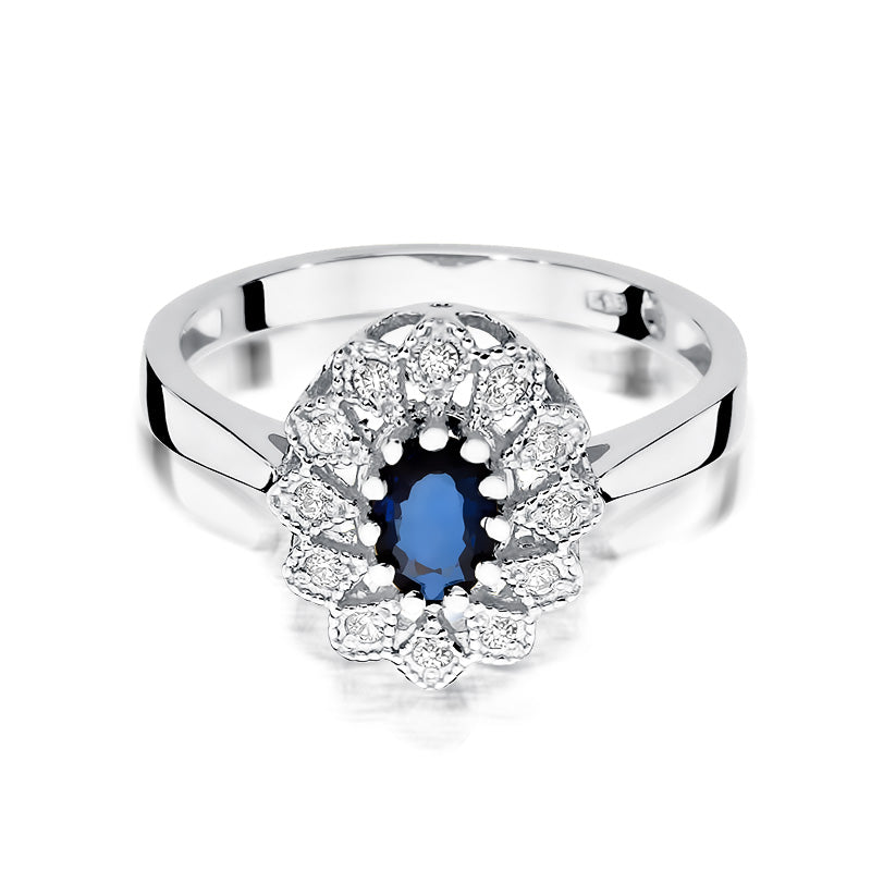 Nahaufnahme des Verlobungsrings aus Weißgold 585, der einen ovalen Saphir von 0,70ct und 12 Diamanten in einem exquisiten Design zeigt.