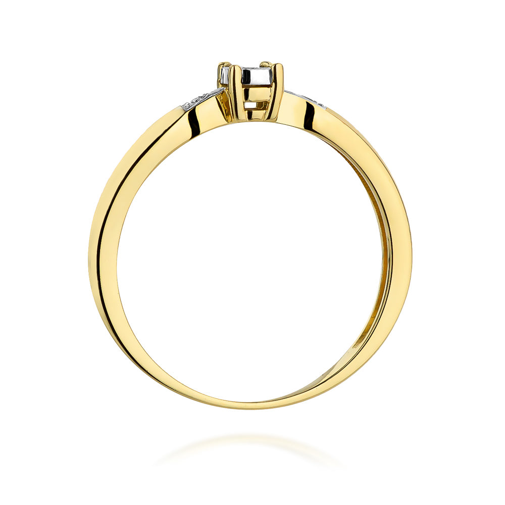 Dieser Verlobungsring aus 585er Gold präsentiert drei brillante Diamanten mit einer Gesamtkaratzahl von 0,03. Ideal für einen unvergesslichen Heiratsantrag.
