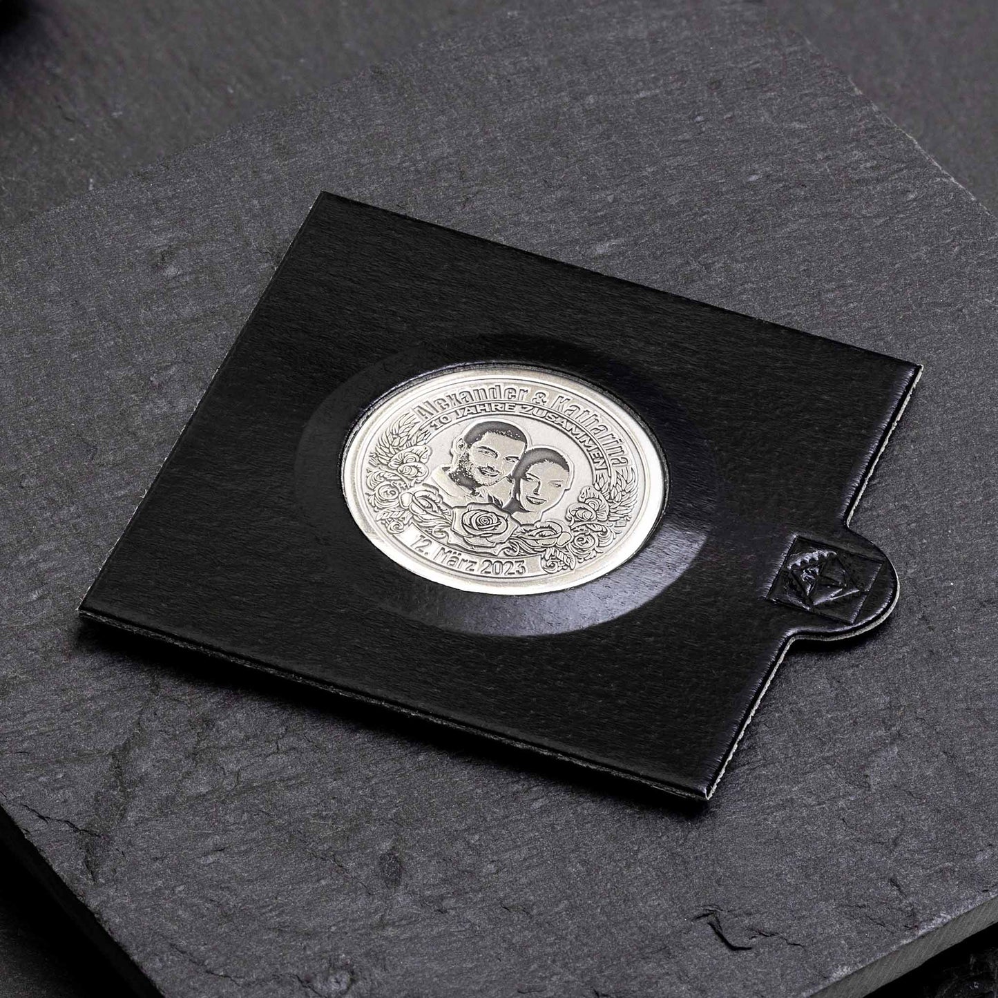 10 Year Wedding Anniversary: Personalised Anniversary Coin - seQua.Shop