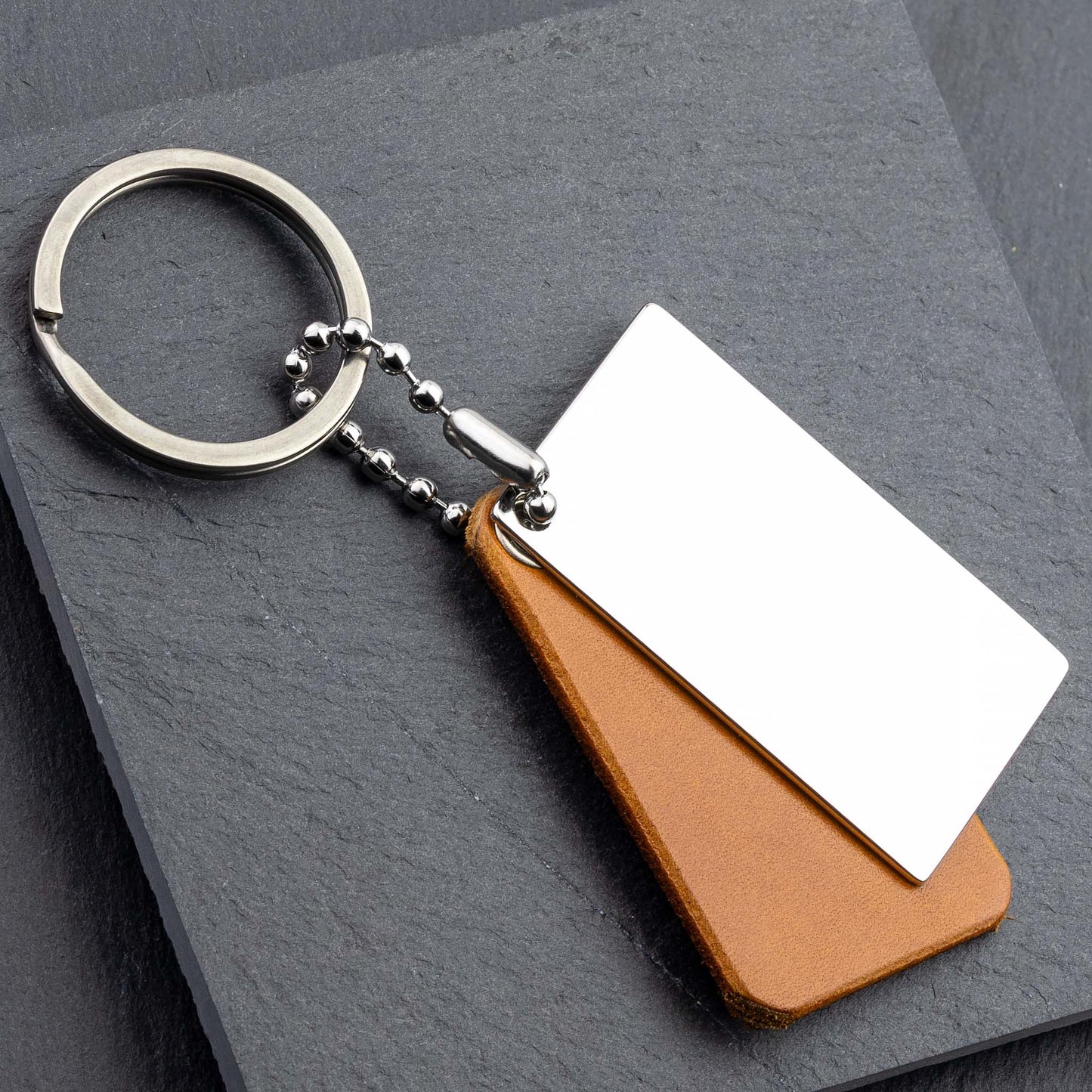 Cognac Leather Keyring: Your Daily Companion with a Personal Touch - seQua.Shop