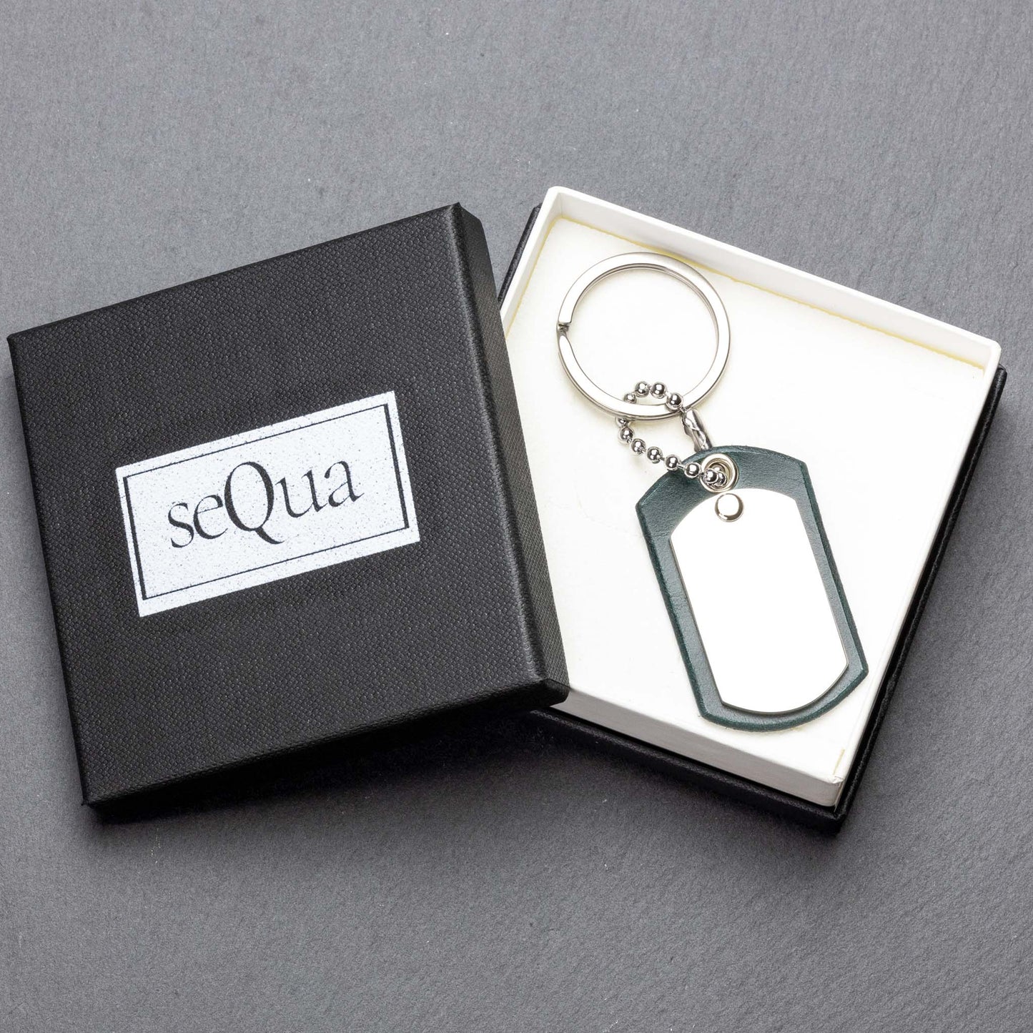 Custom Keyring in Forest Green Leather - Tailored to You - seQua.Shop