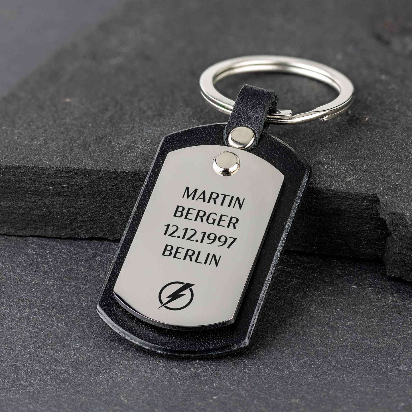 Custom Leather Keychain - Embrace the Joy of Personalization - seQua.Shop