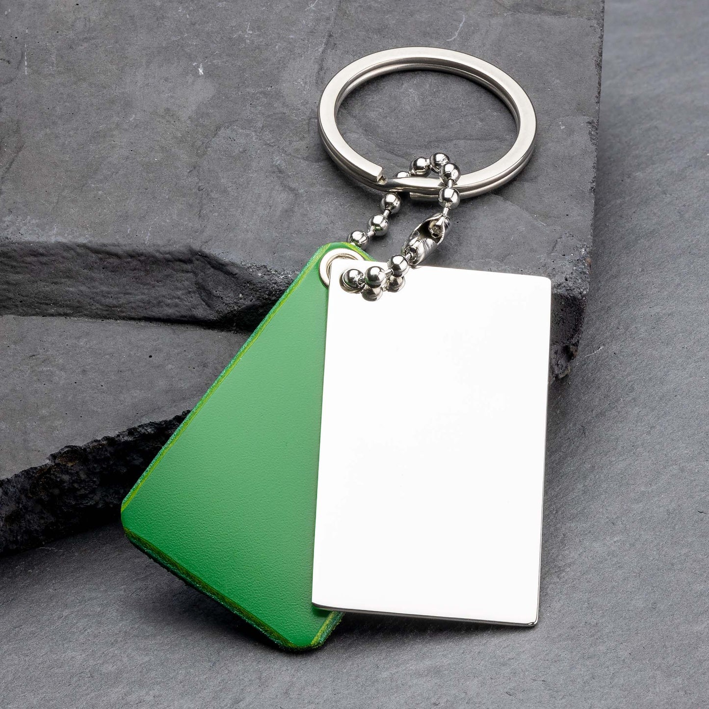 Personalisierter Grün Leder Schlüsselanhänger mit Gravur - seQua.Shop