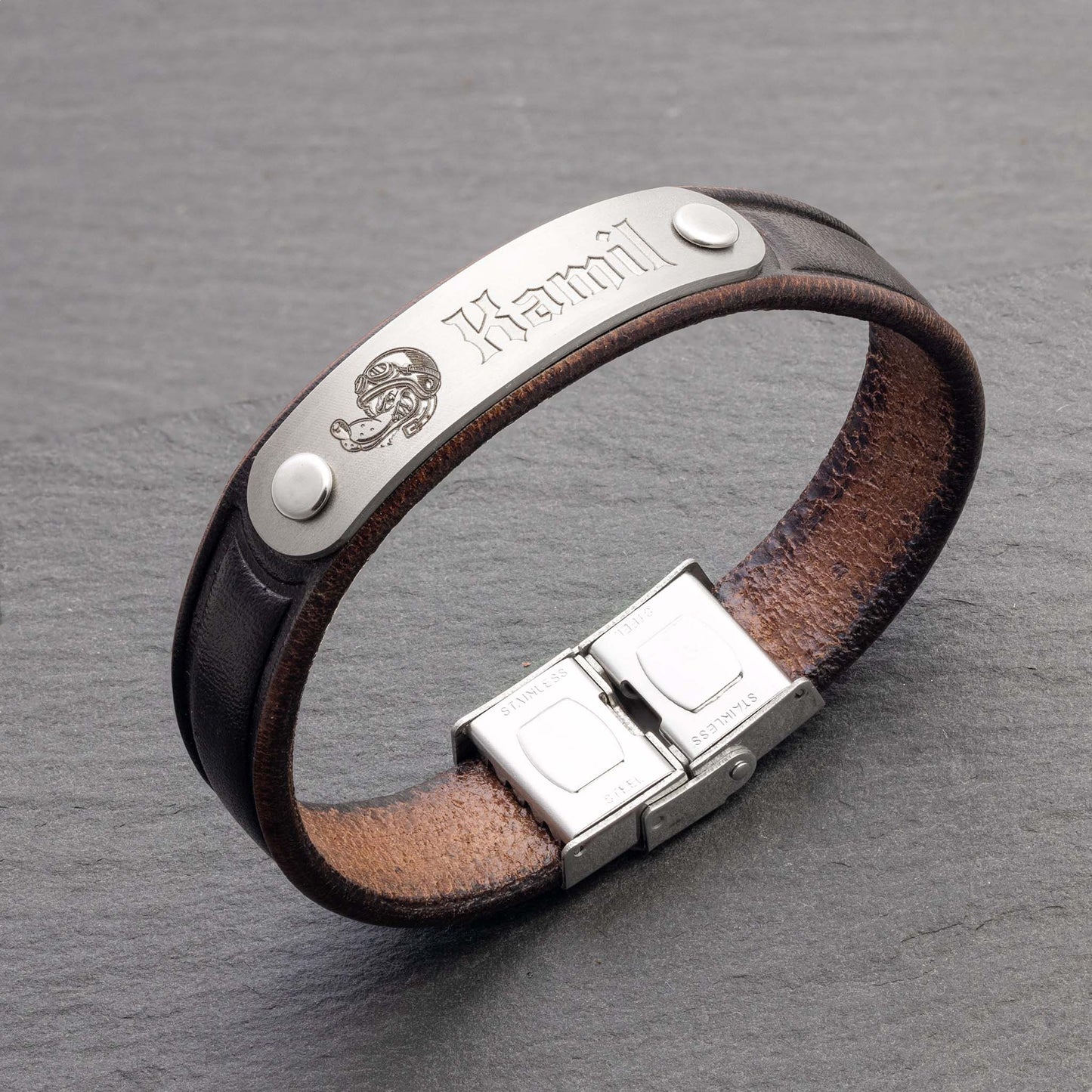 Braun Leder Personalisiertes Herren Armband mit Gravur - seQua.Shop