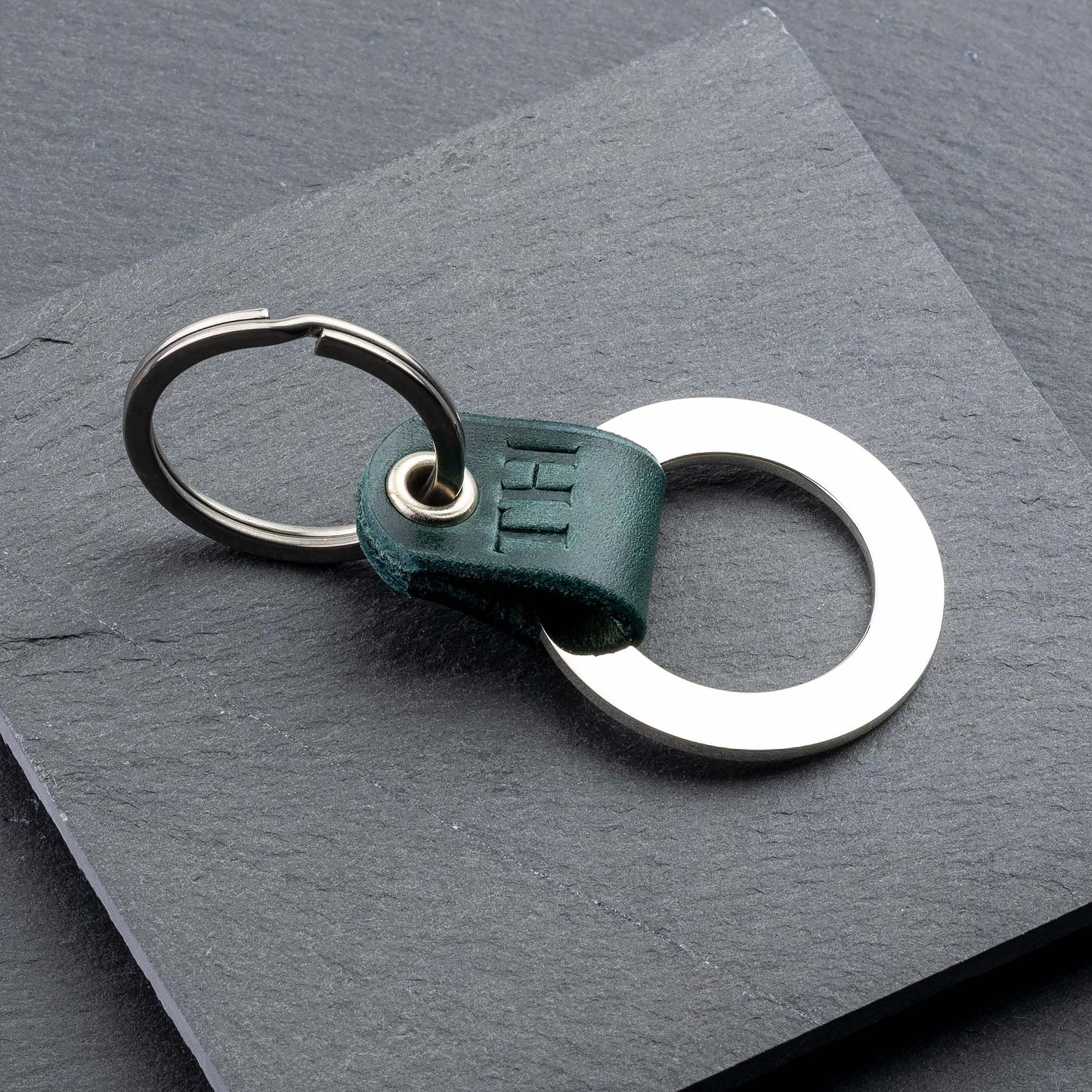 Premium Dark Green Leather Keyring with Personalised Monogram - seQua.Shop