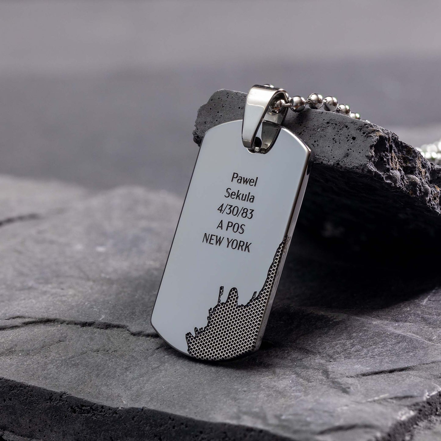 Personalisierter Anhänger - Das ideale Geschenk für Ihn - seQua.Shop