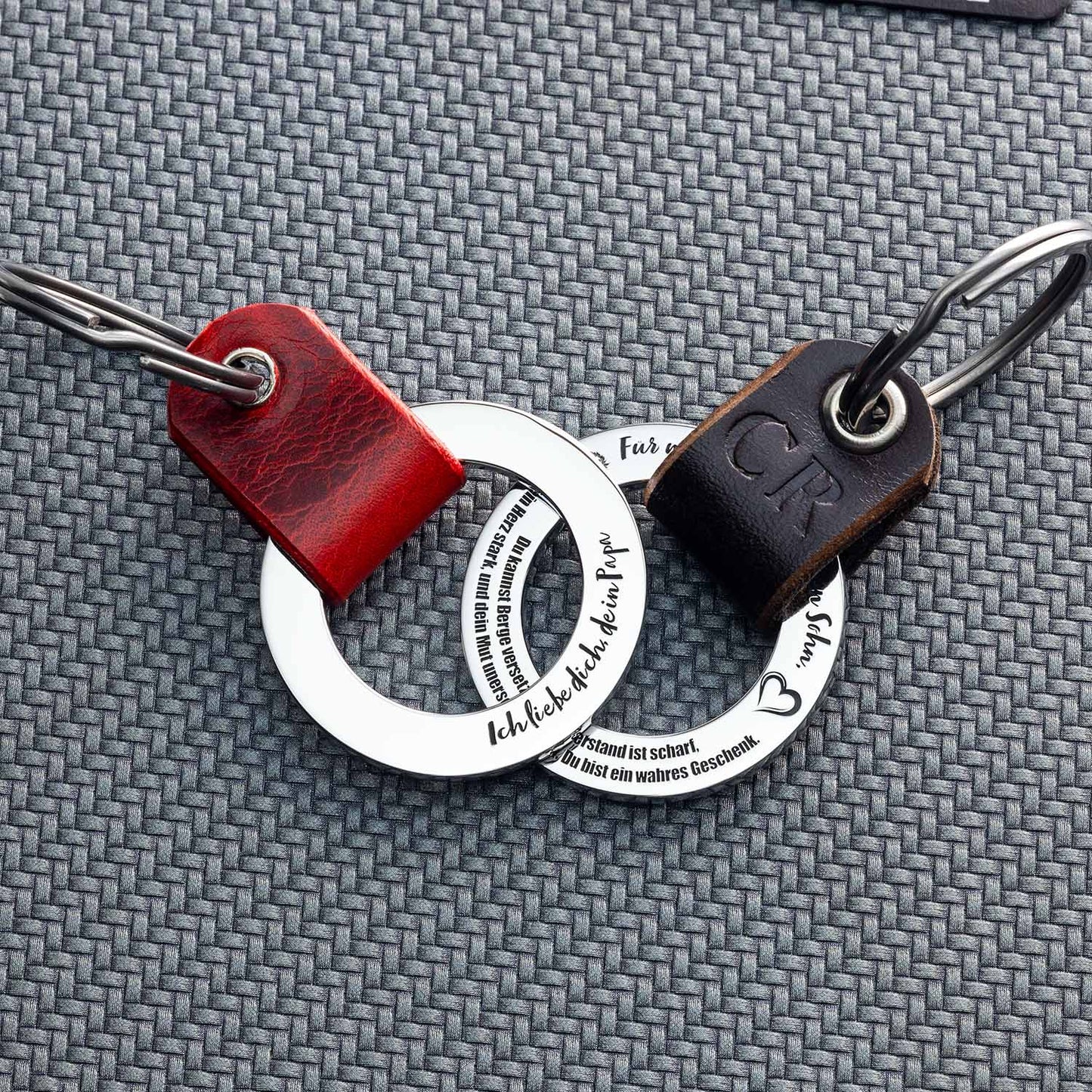 Es ist ein bedeutungsvolles Geschenk für Ihren Sohn, das ihn über Jahre hinweg begleiten wird, dank seiner makellosen Handwerkskunst und langanhaltenden Haltbarkeit - seQua.Shop