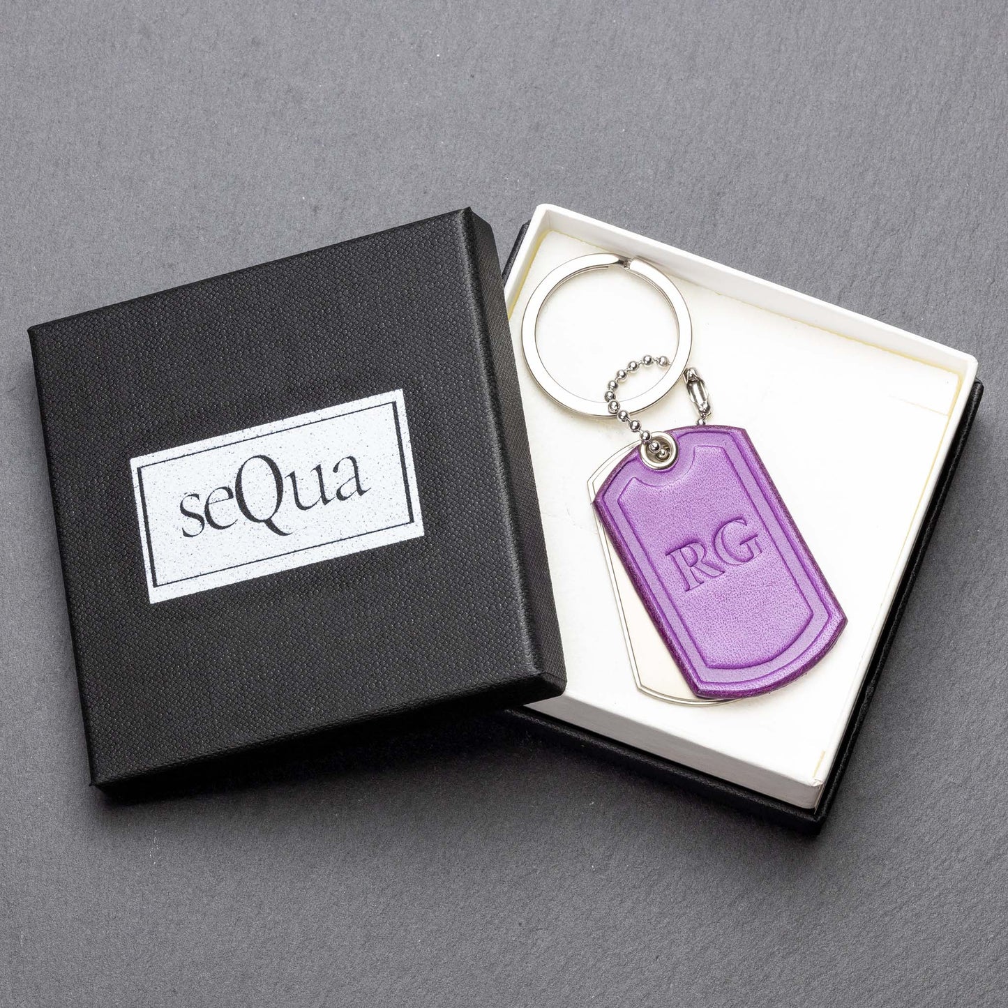 Titanium Keyring with Viola Leather Monogram - seQua.Shop