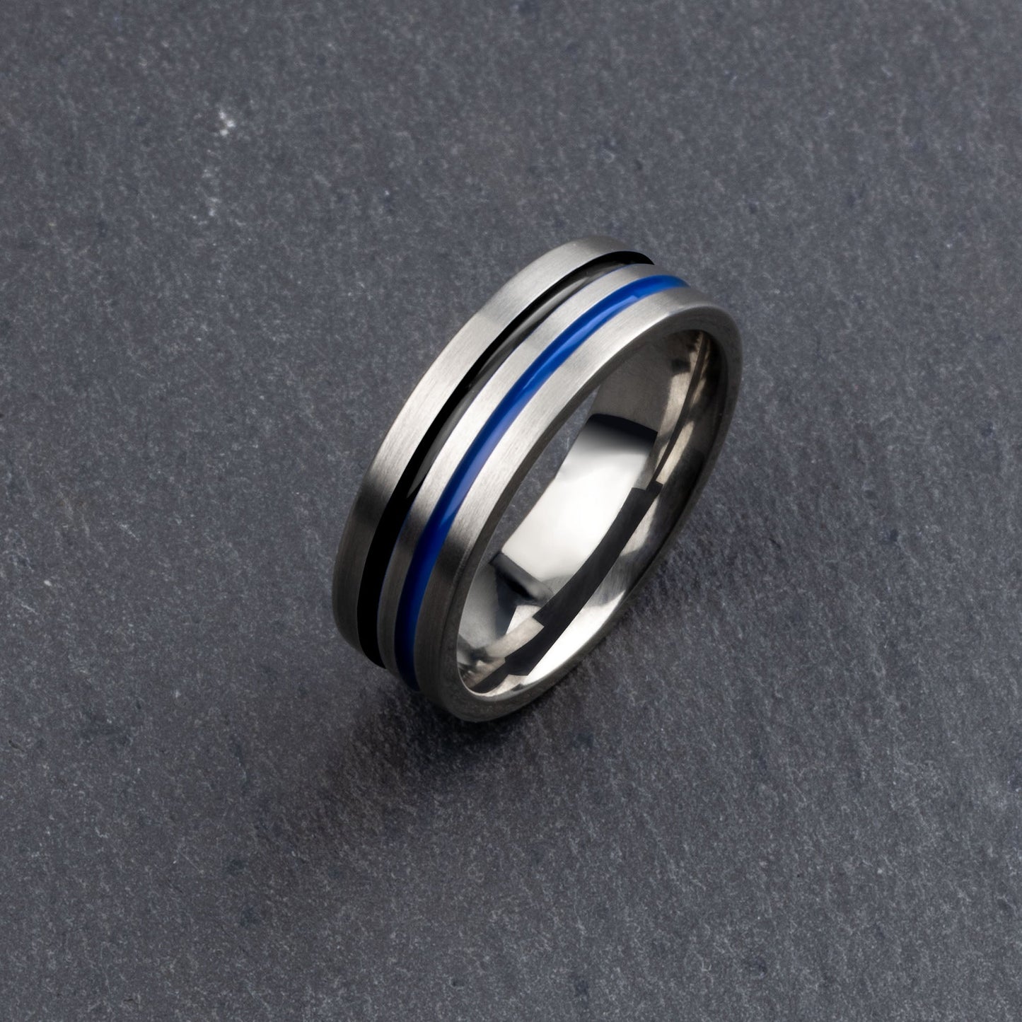 Herren Titan Ring Schwarz und Blau - seQua.Shop