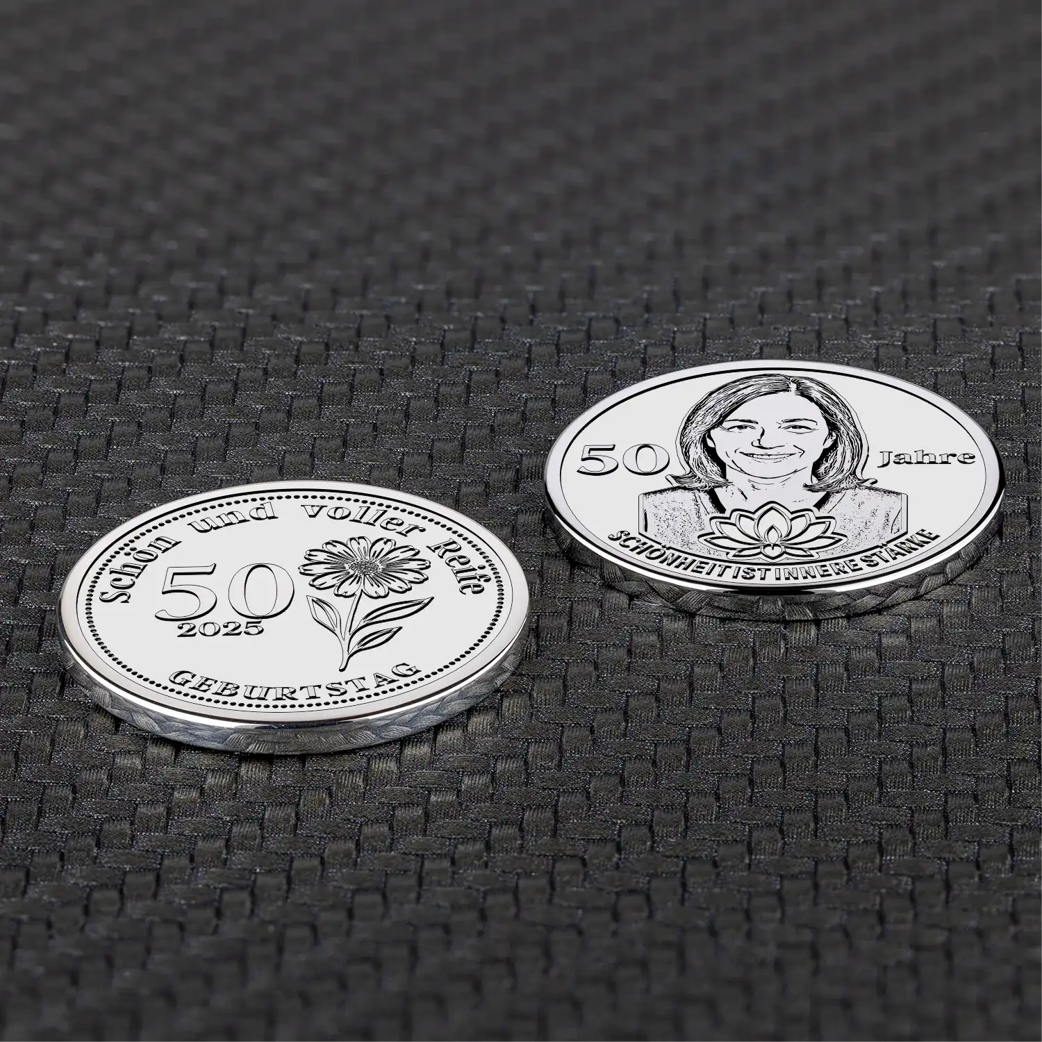 Individuelle Geburtstagsmünze aus Silber mit Zahl 50 und Wunschtext