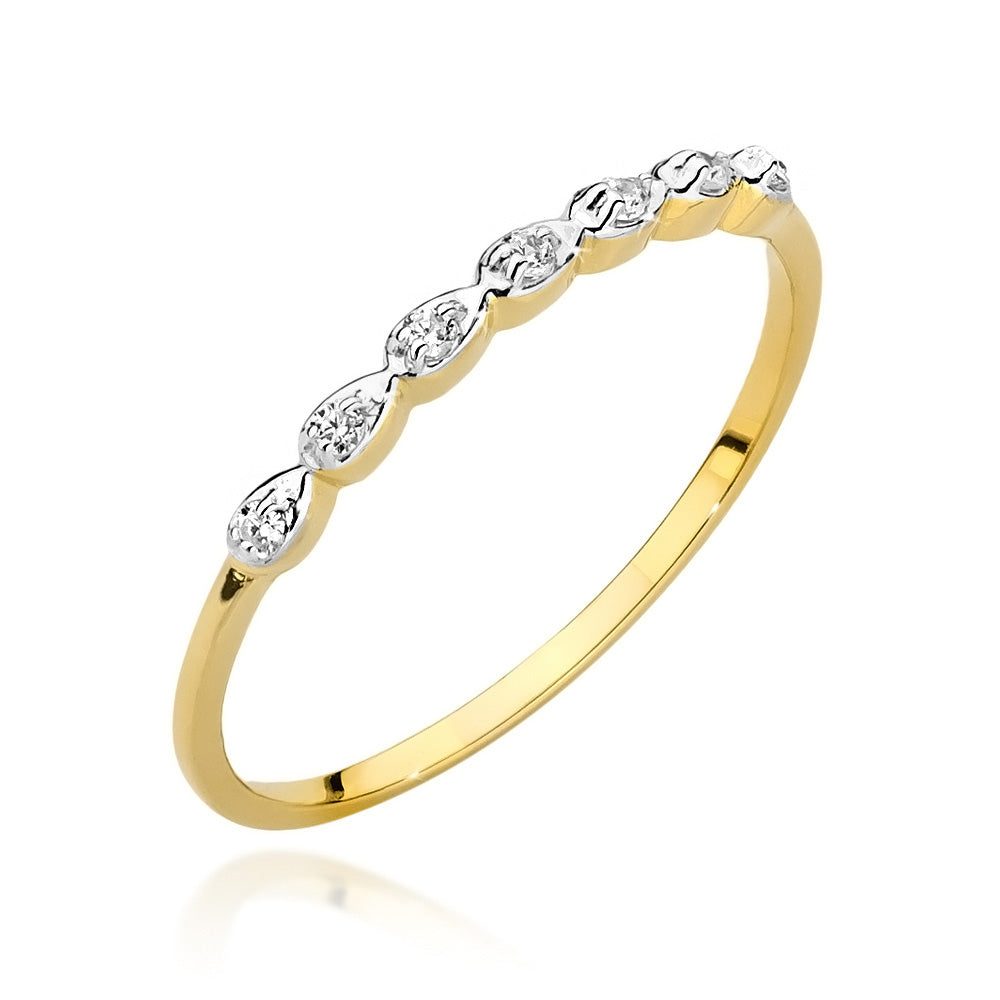 Gelbgold Verlobungsring mit 7 Diamanten, Nahaufnahme