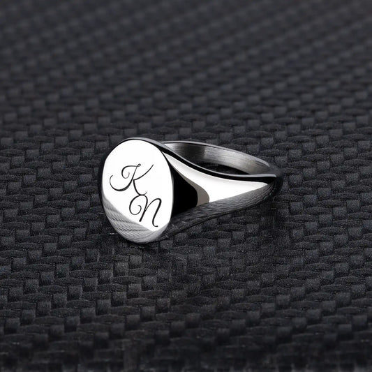 Siegelring Damen personalisiert – eleganter Damen Siegelring mit ovaler Platte aus Edelstahl 316L