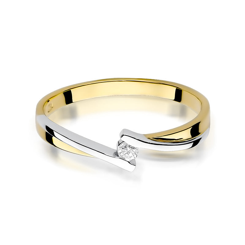 Seitliche Ansicht eines goldenen Verlobungsrings mit einem glänzenden Diamanten, der die elegante Form des Rings betont.