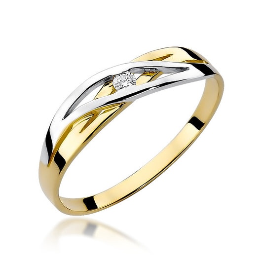 Ein Verlobungsring aus Gelbgold 585 mit einem zentralen Diamanten. Der Ring hat ein modernes, verschlungenes Design mit glänzender Oberfläche.