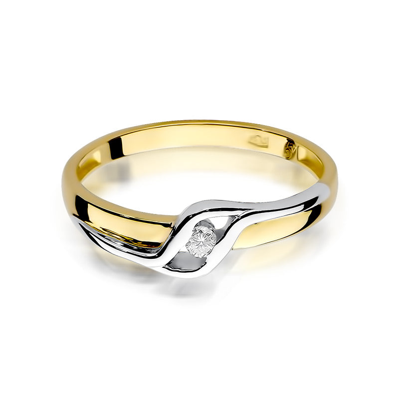 Seitliche Ansicht eines Verlobungsrings aus Gold 585 mit einem Diamanten von 0,04 Karat. Der Ring zeigt ein elegantes und modernes Design mit einem zentralen Diamanten.