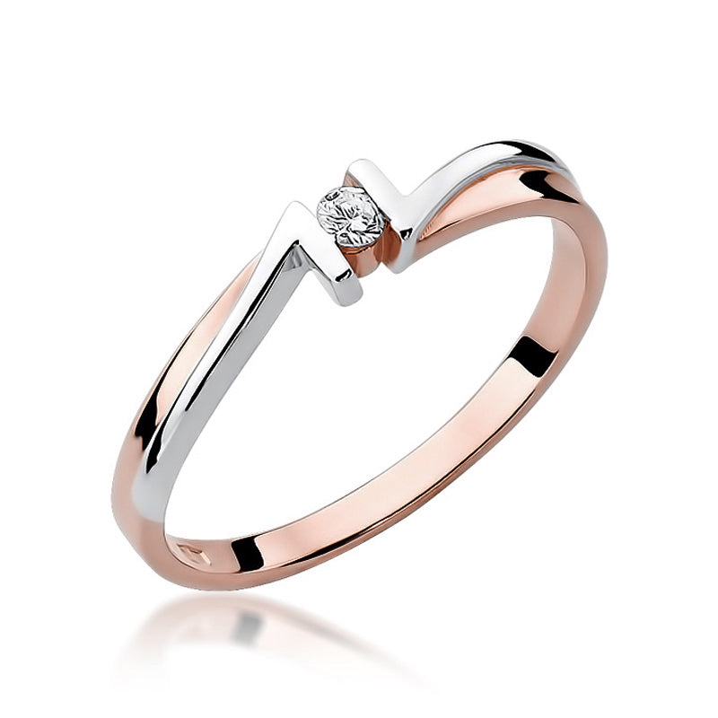 Ein eleganter Verlobungsring aus Roségold mit einem zentralen, funkelnden Diamanten. Die geschwungene Fassung und das moderne Design verleihen dem Ring eine besondere Eleganz.