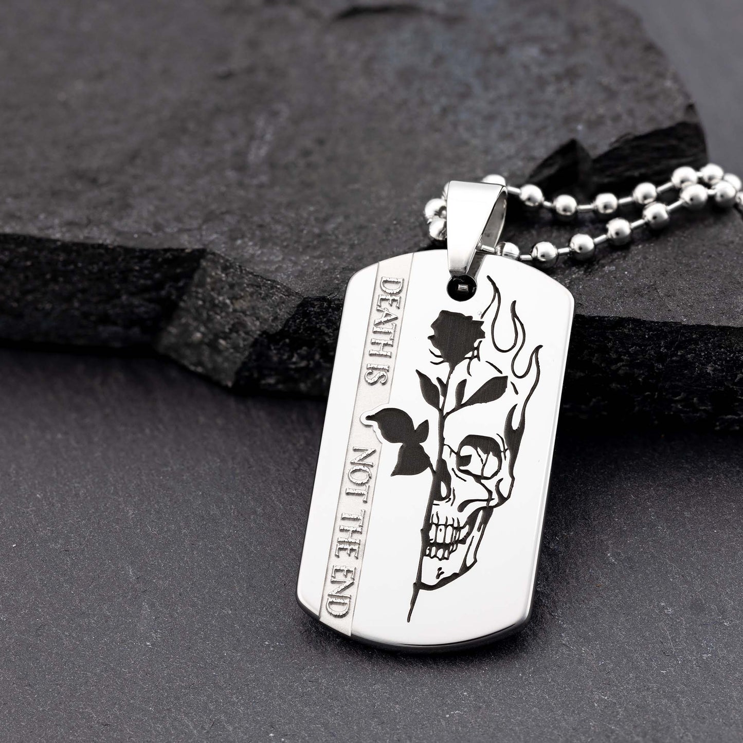 Totenkopf Rose Tattoo: Ihr persönlicher Dog Tag Kette mit Gravur