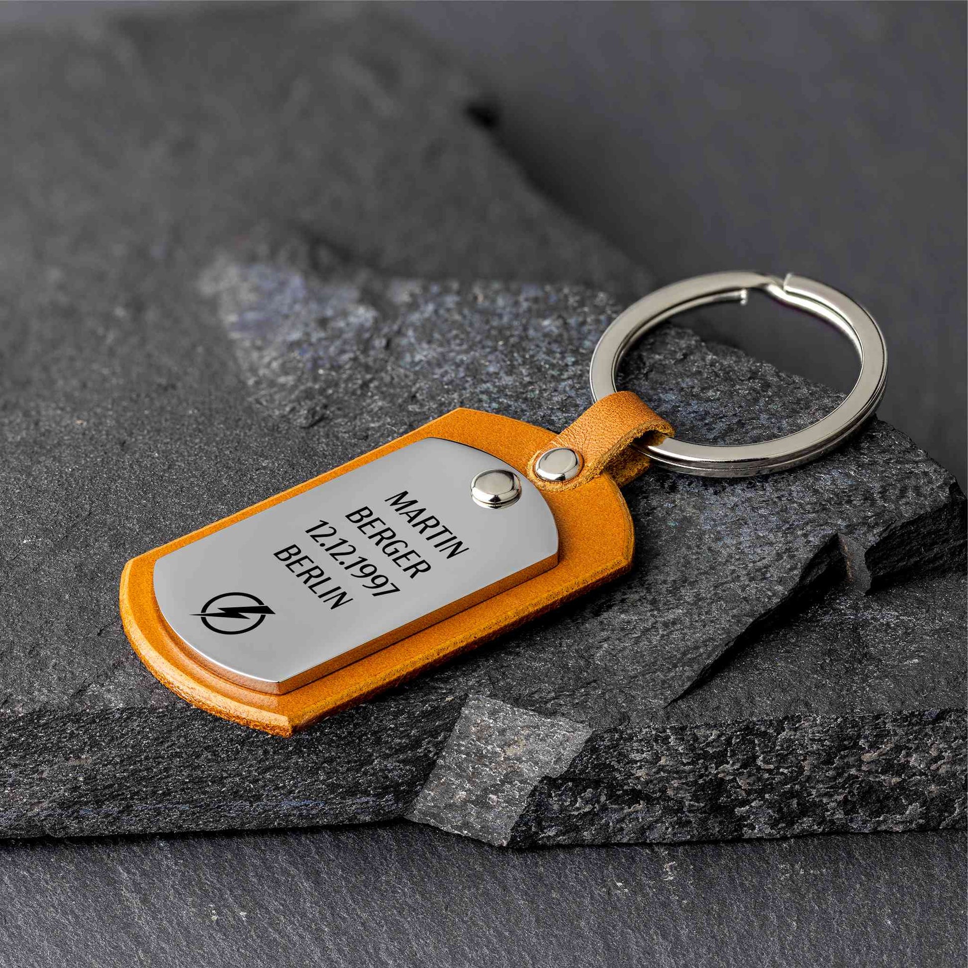 Custom Leather Keychain - Embrace the Joy of Personalization - seQua.Shop