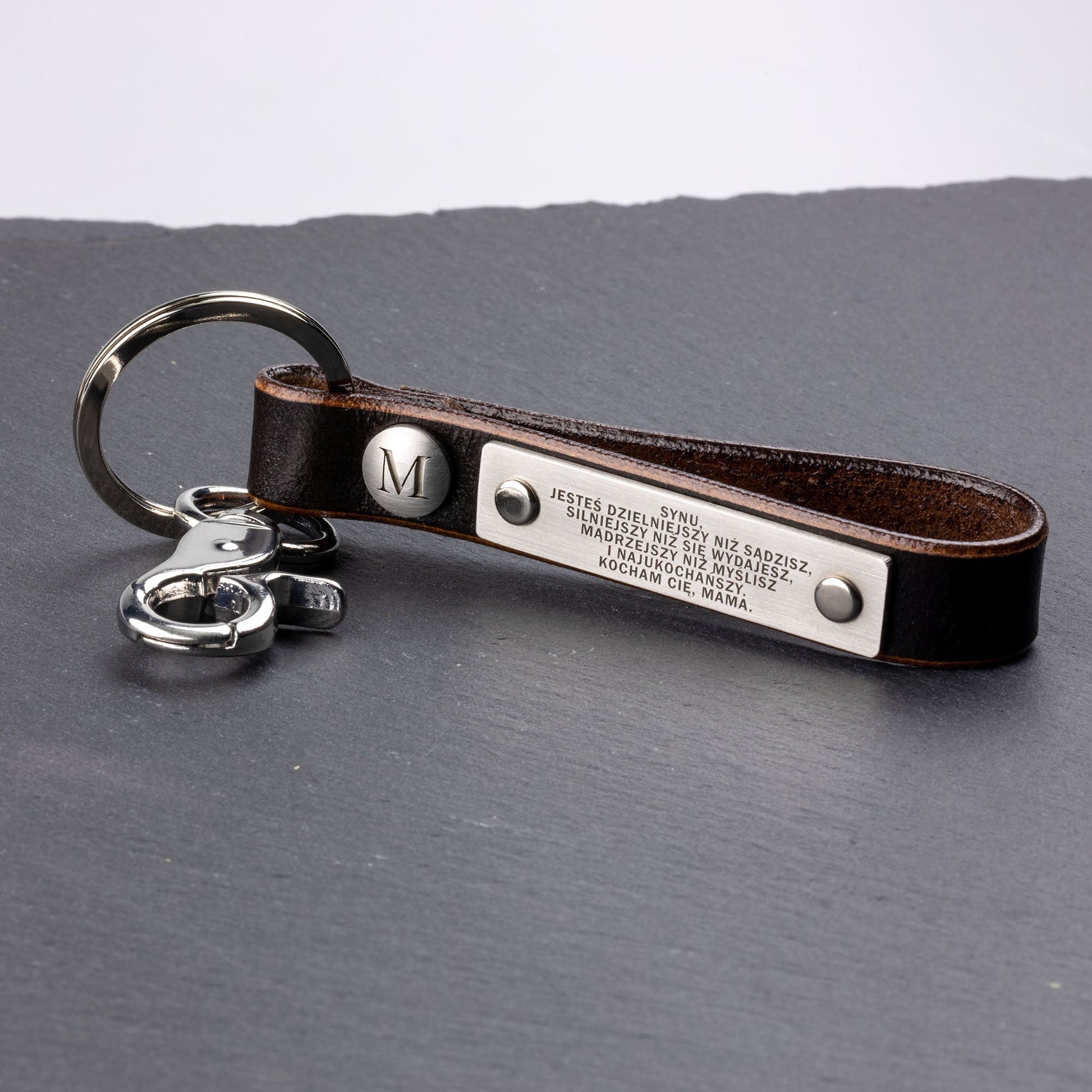 Engraved Leather Key Ring: Sentimental Keepsakes - seQua.Shop