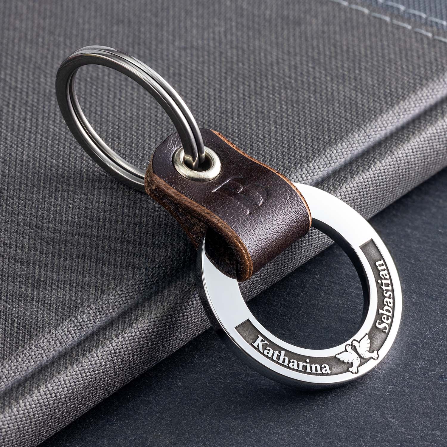 Exclusive Dove Keyring - A Unique Gift for Your Loved Ones - seQua.Shop