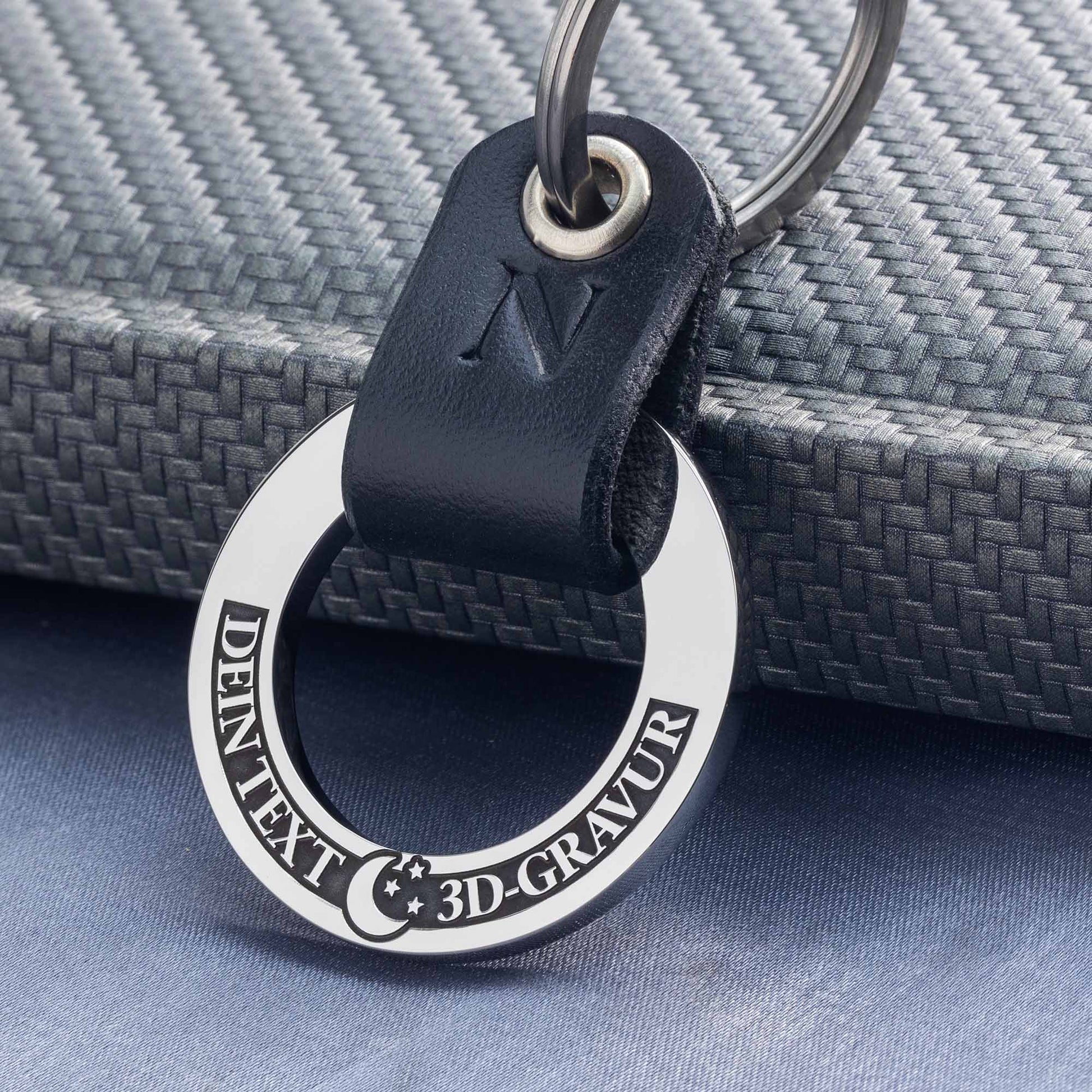 Personalised Moon Keyring with 3D Engraving - seQua.Shop