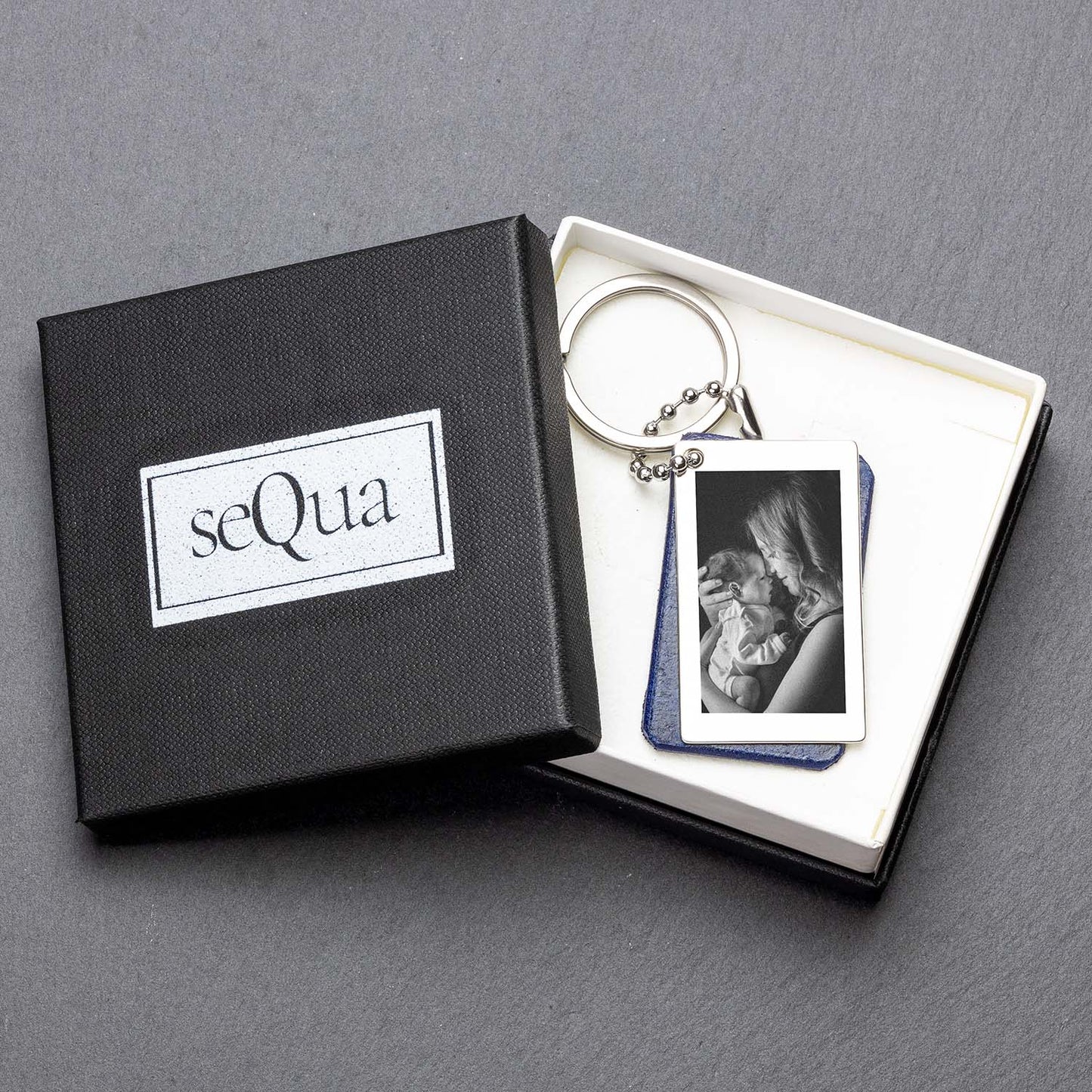 Photo Keyring in Blue Leather – Personal and Stylish - seQua.Shop