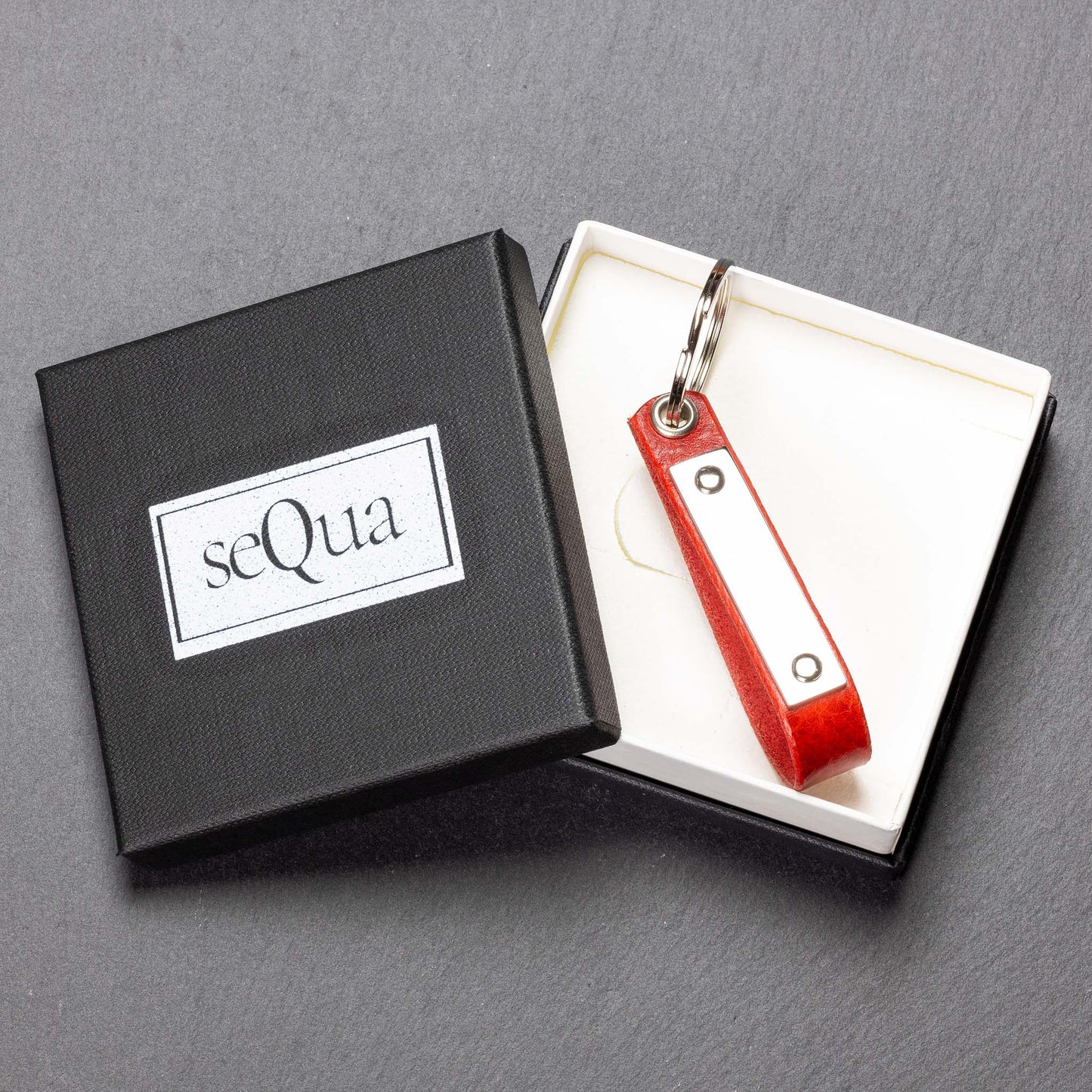 Poppy Red Leather Keyring – Ultimate Personalisation for You - seQua.Shop