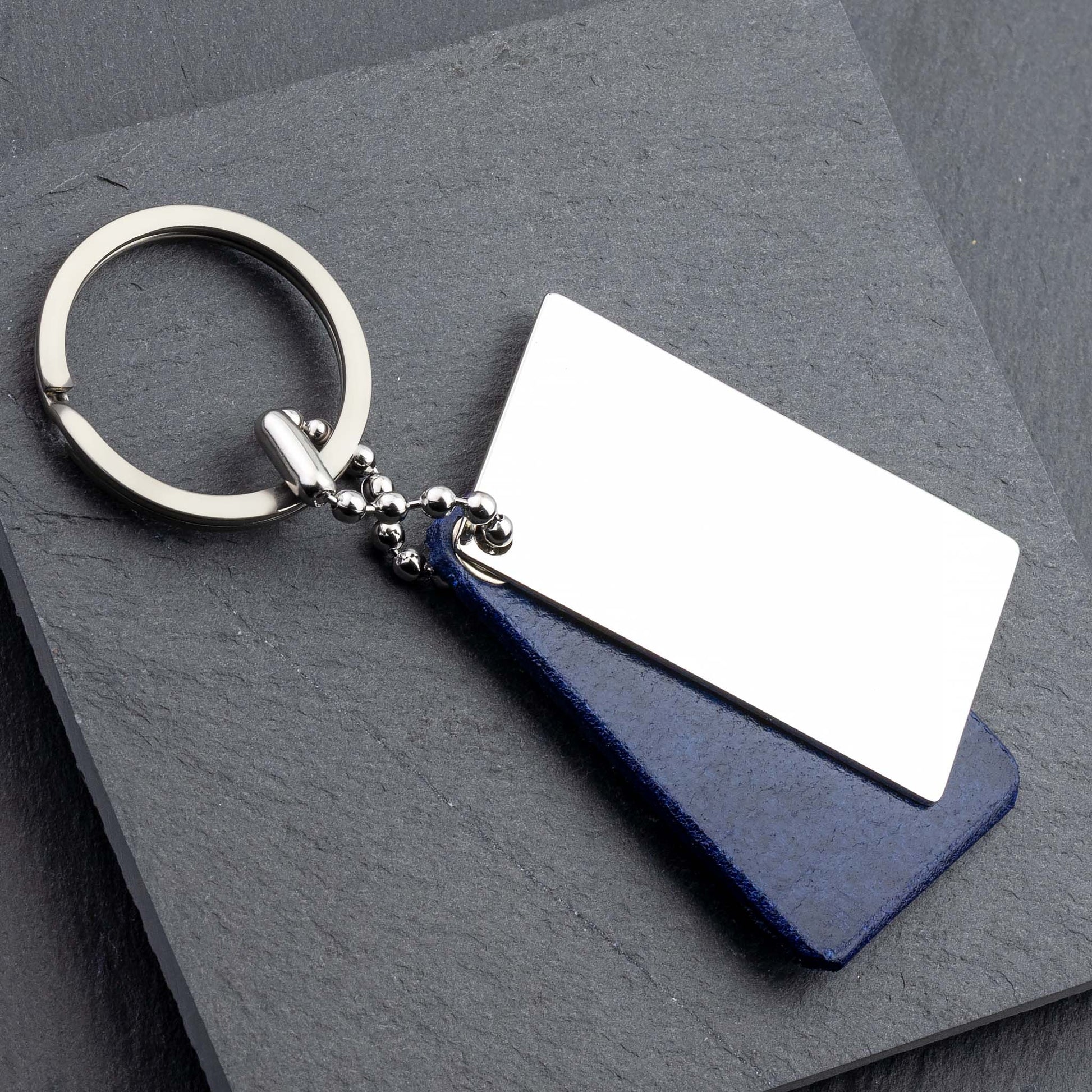 Blau Leder Schlüsselanhänger: Mit individueller Gravur- seQua.Shop