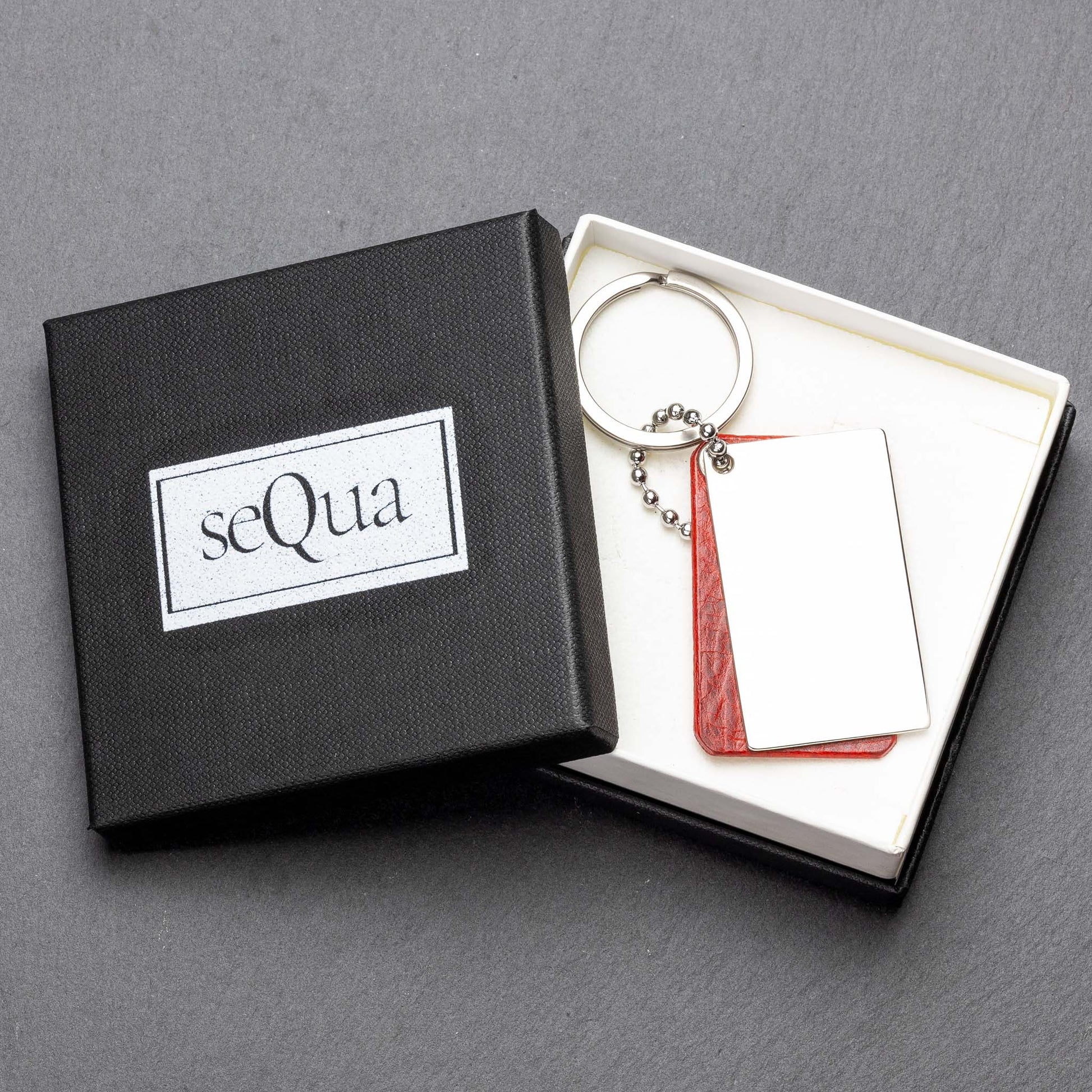 Premium Red Leather Keyring with Personalised Engraving - seQua.Shop