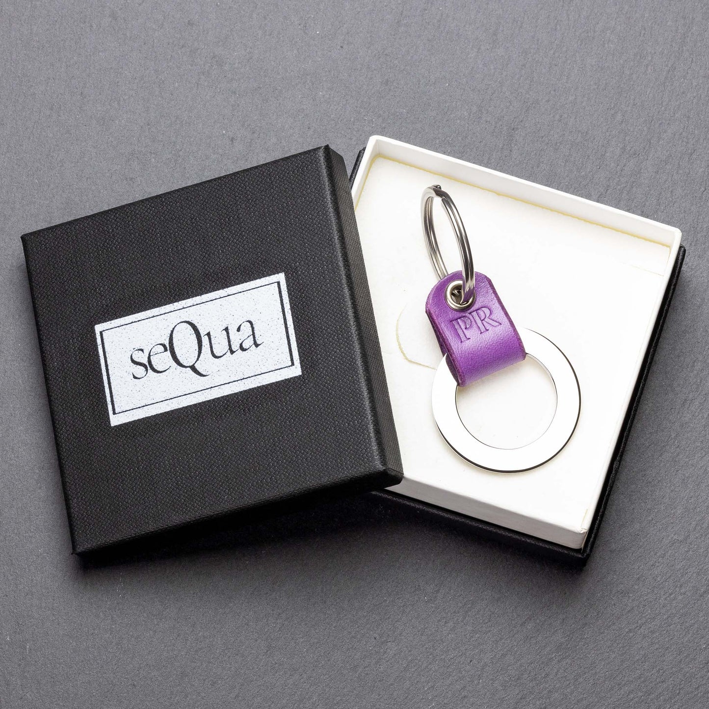 Round Viola Leather Keyring: Uniquely Yours - seQua.Shop