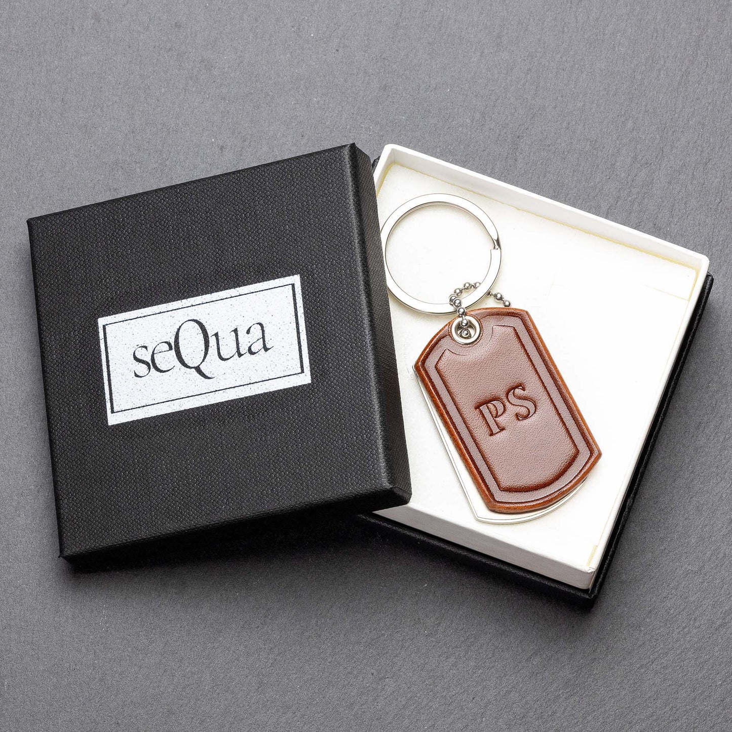 Titanium and Chestnut Brown Leather Keyring: Your Customised Companion - seQua.Shop