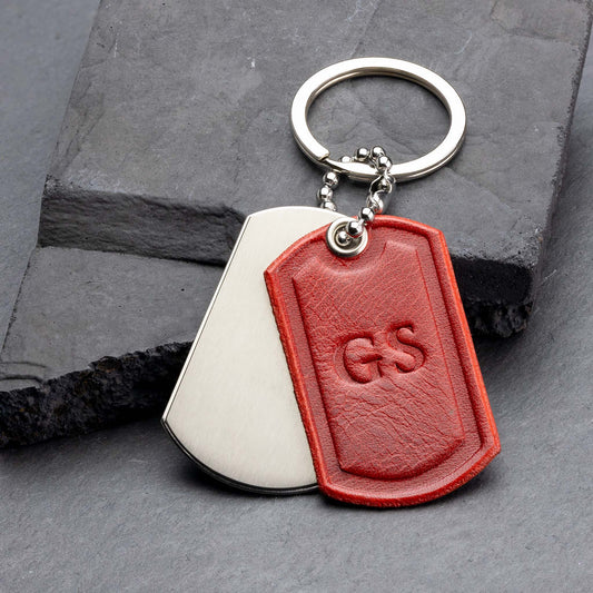Titan-Schlüsselanhänger mit Rotem Leder: Ihr Perfekter Personalisierter Schlüsselanhänger - seQua.Shop